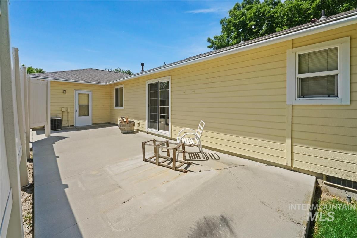 1468 E Bishop Dr.
