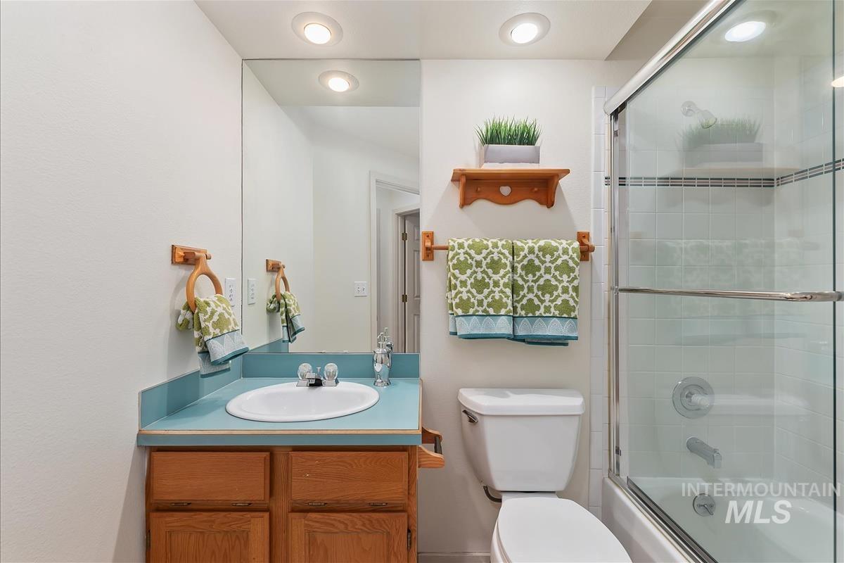 1468 E Bishop Dr.