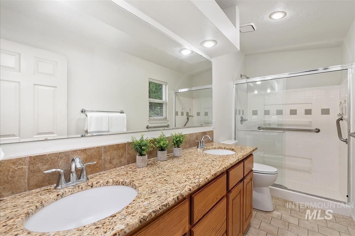 1468 E Bishop Dr.