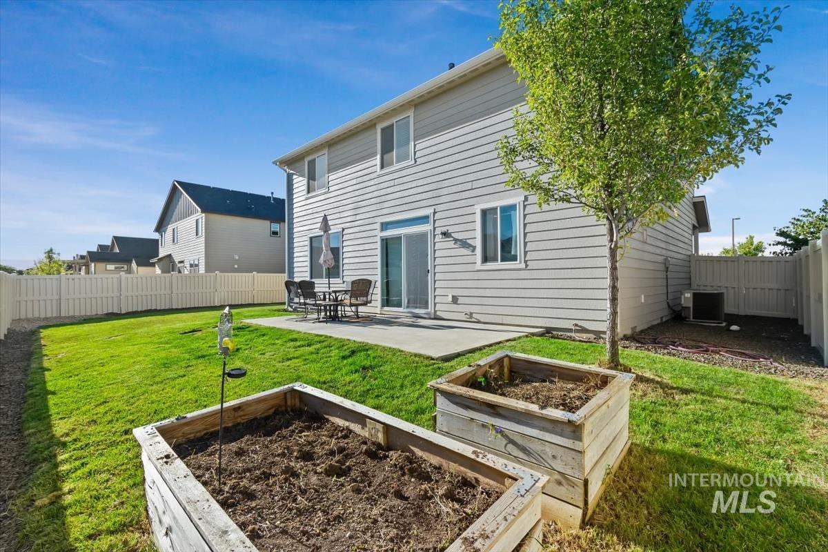 12534 W Oneida St.