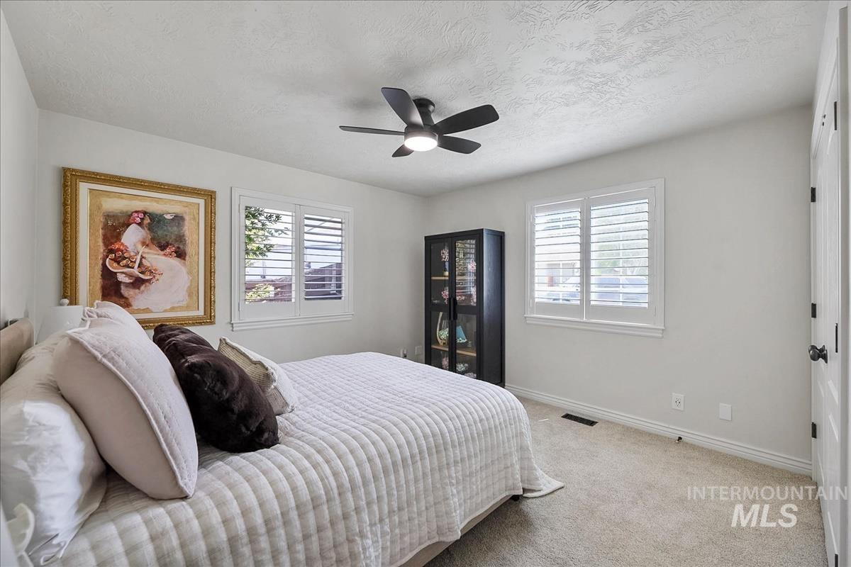 16915 N Darmady Loop