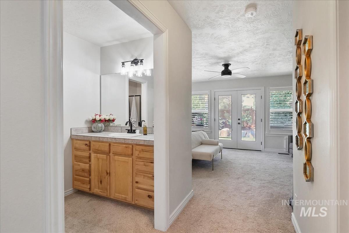 16915 N Darmady Loop