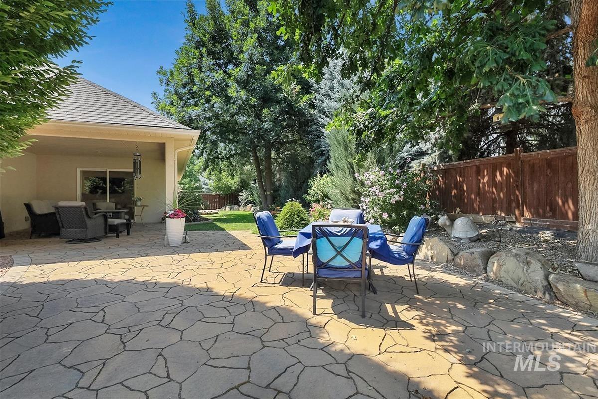 16915 N Darmady Loop