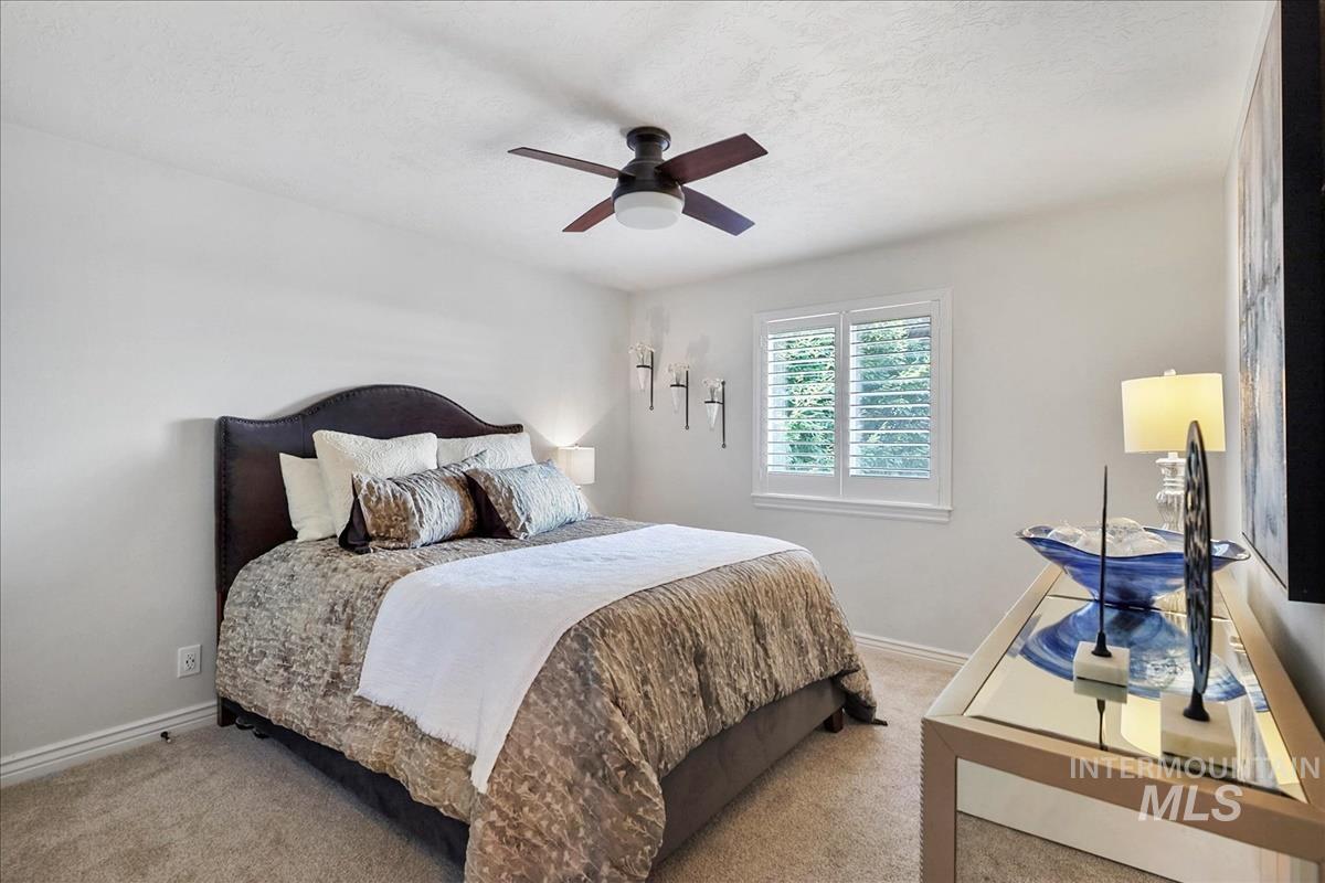 16915 N Darmady Loop