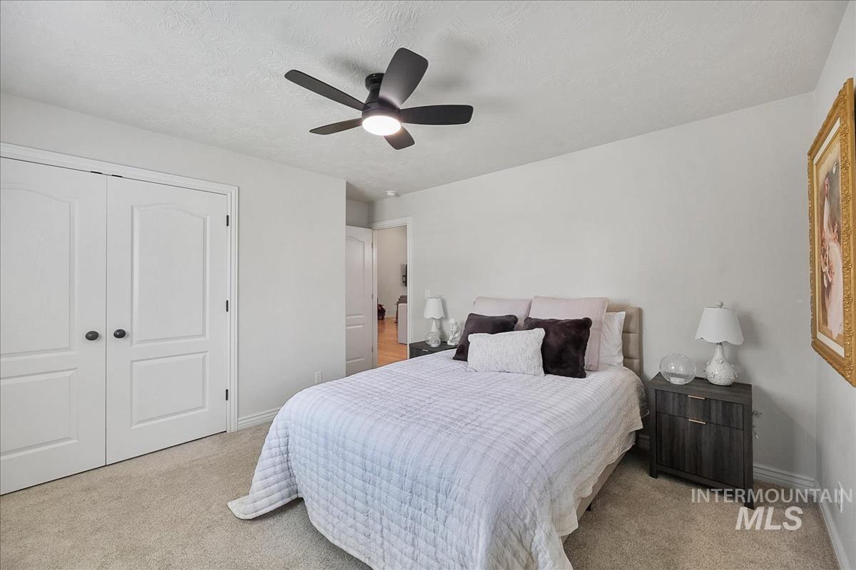 16915 N Darmady Loop