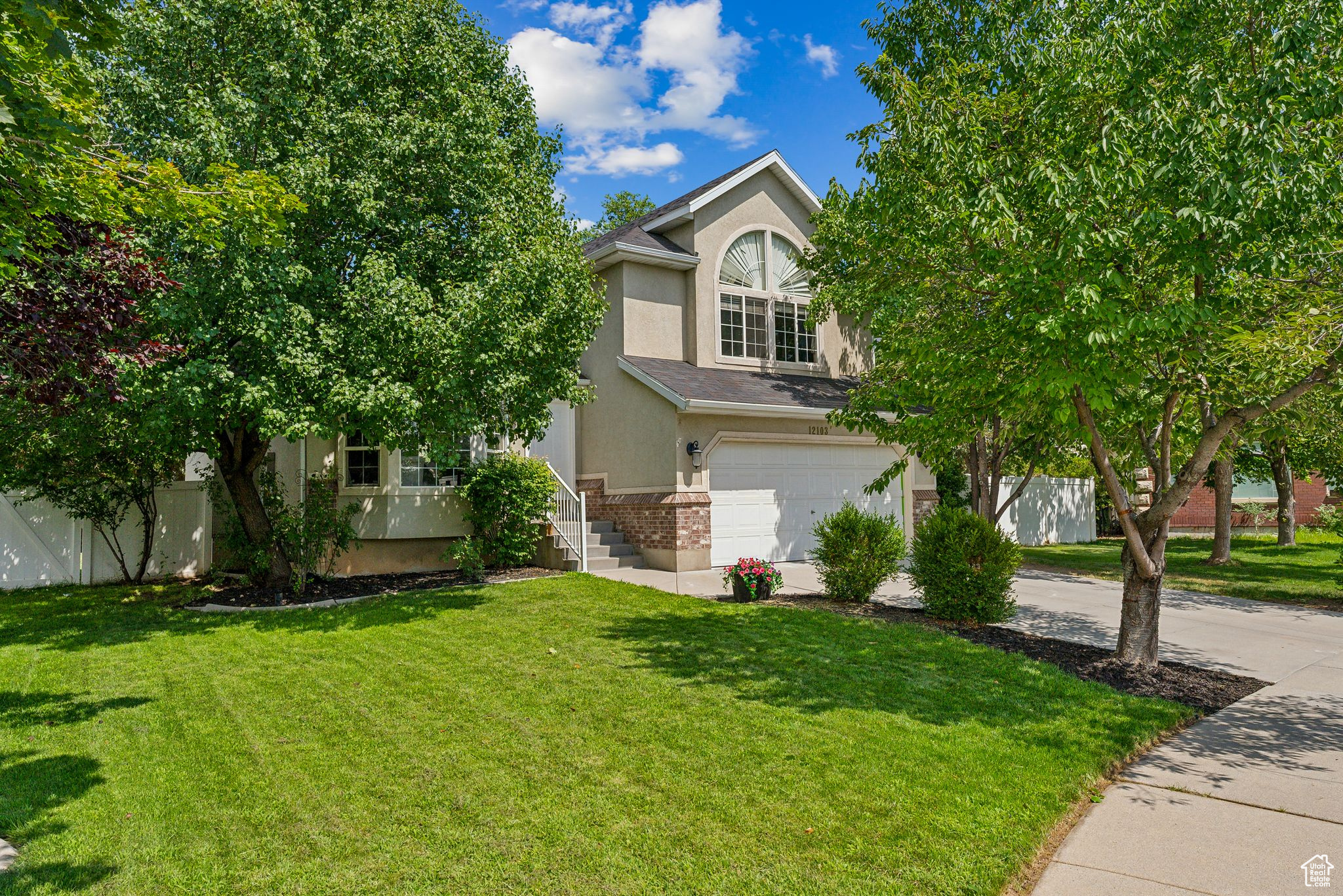 12103 S HERON RIDGE CIR