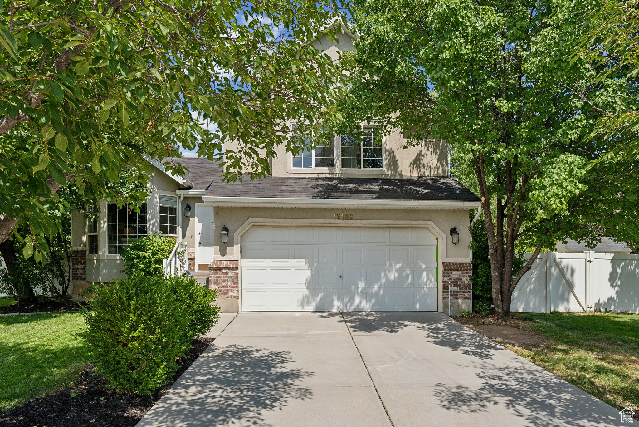 12103 S HERON RIDGE CIR