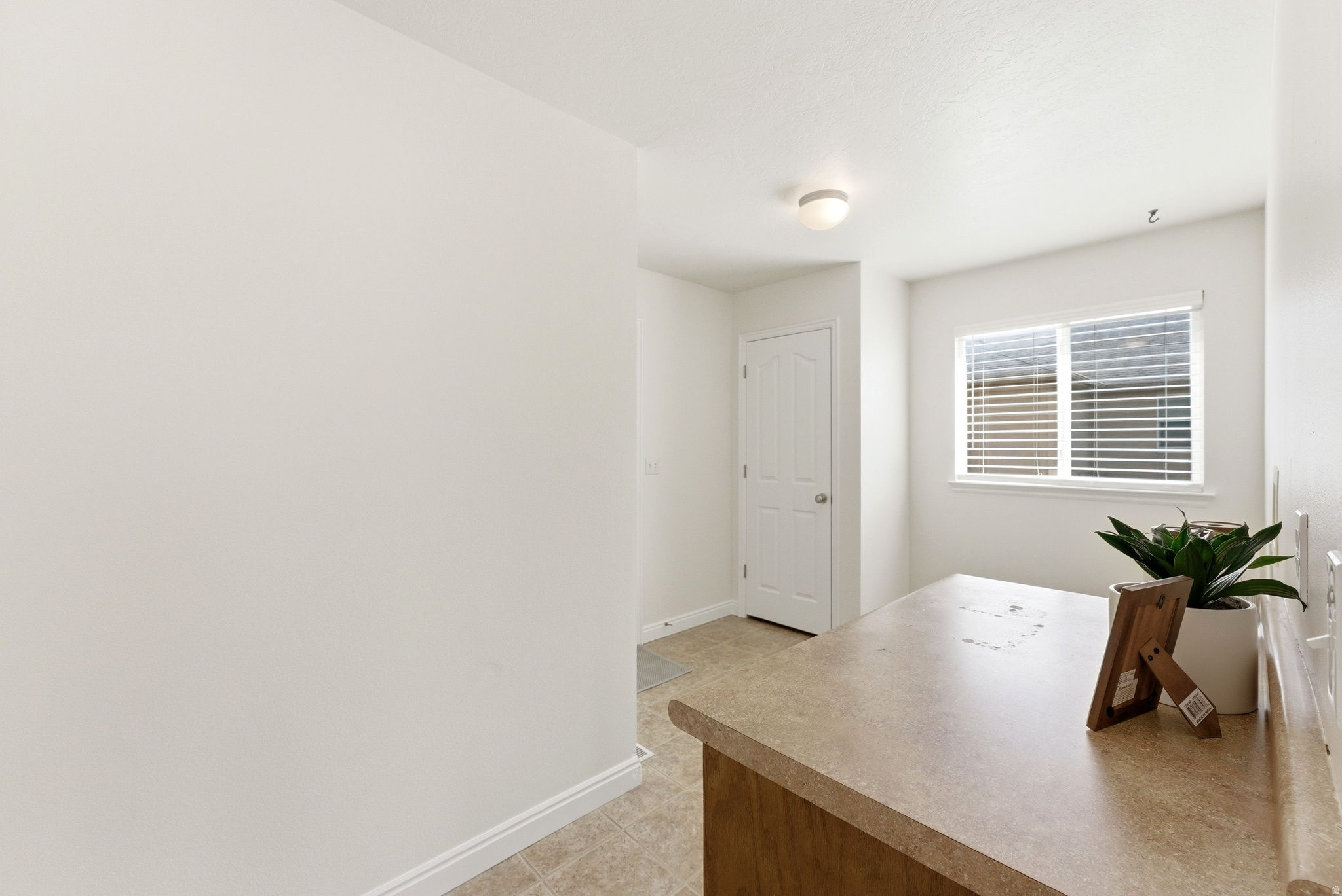 7721 N BRISTLECONE RD