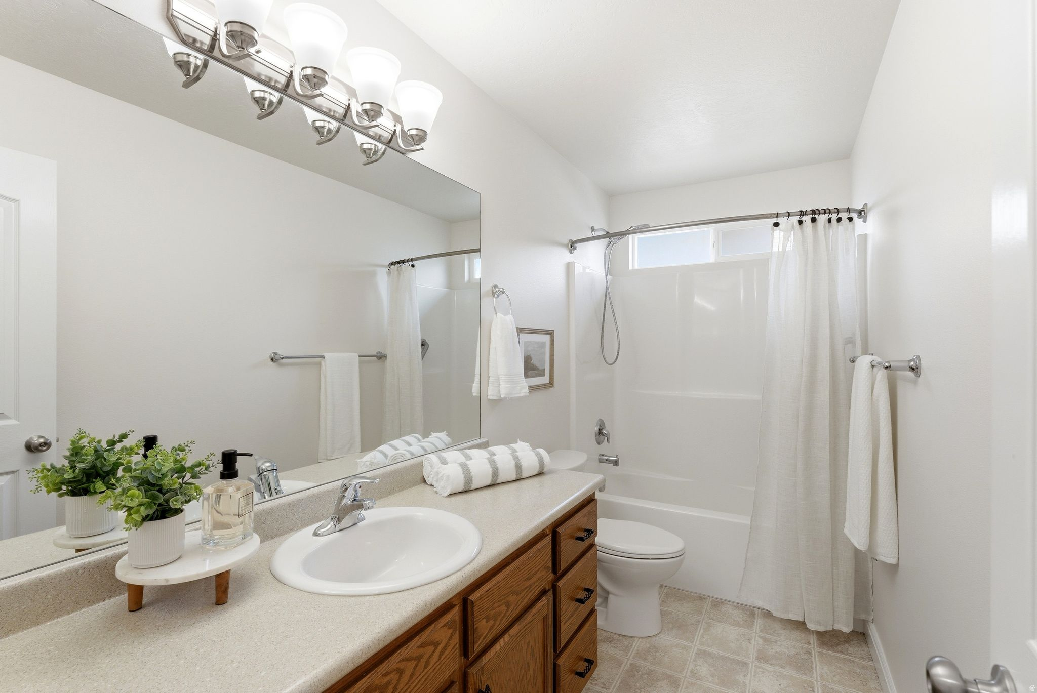 7721 N BRISTLECONE RD