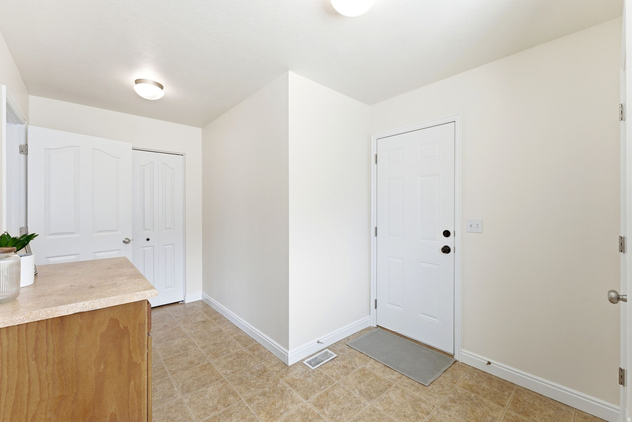 7721 N BRISTLECONE RD