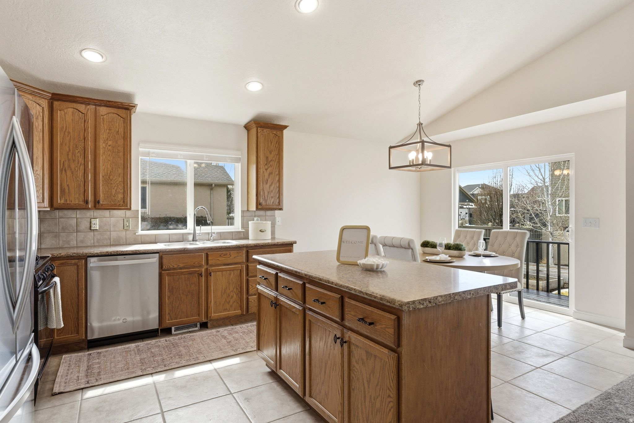 7721 N BRISTLECONE RD