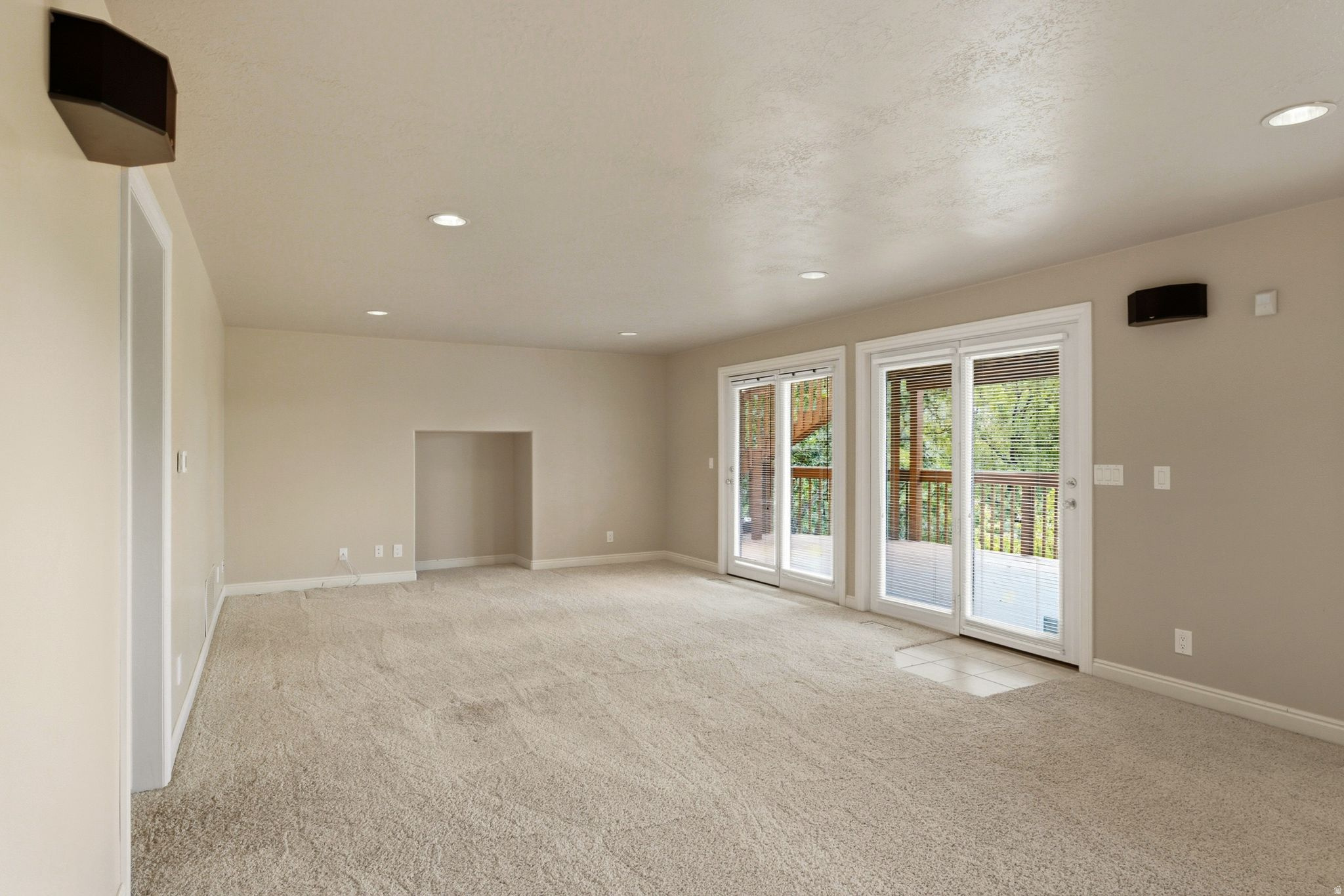 923 W WILSHIRE CT