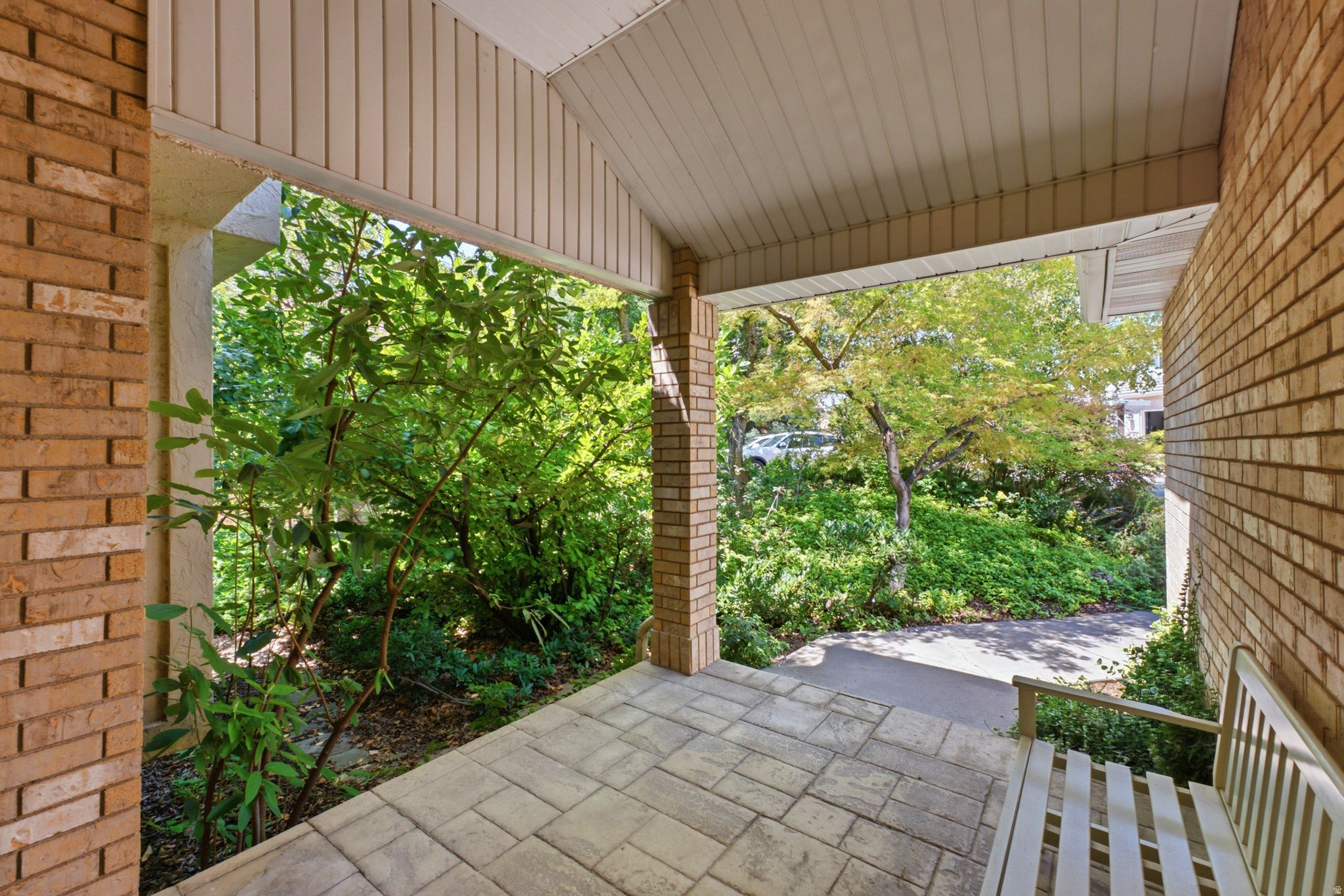 923 W WILSHIRE CT