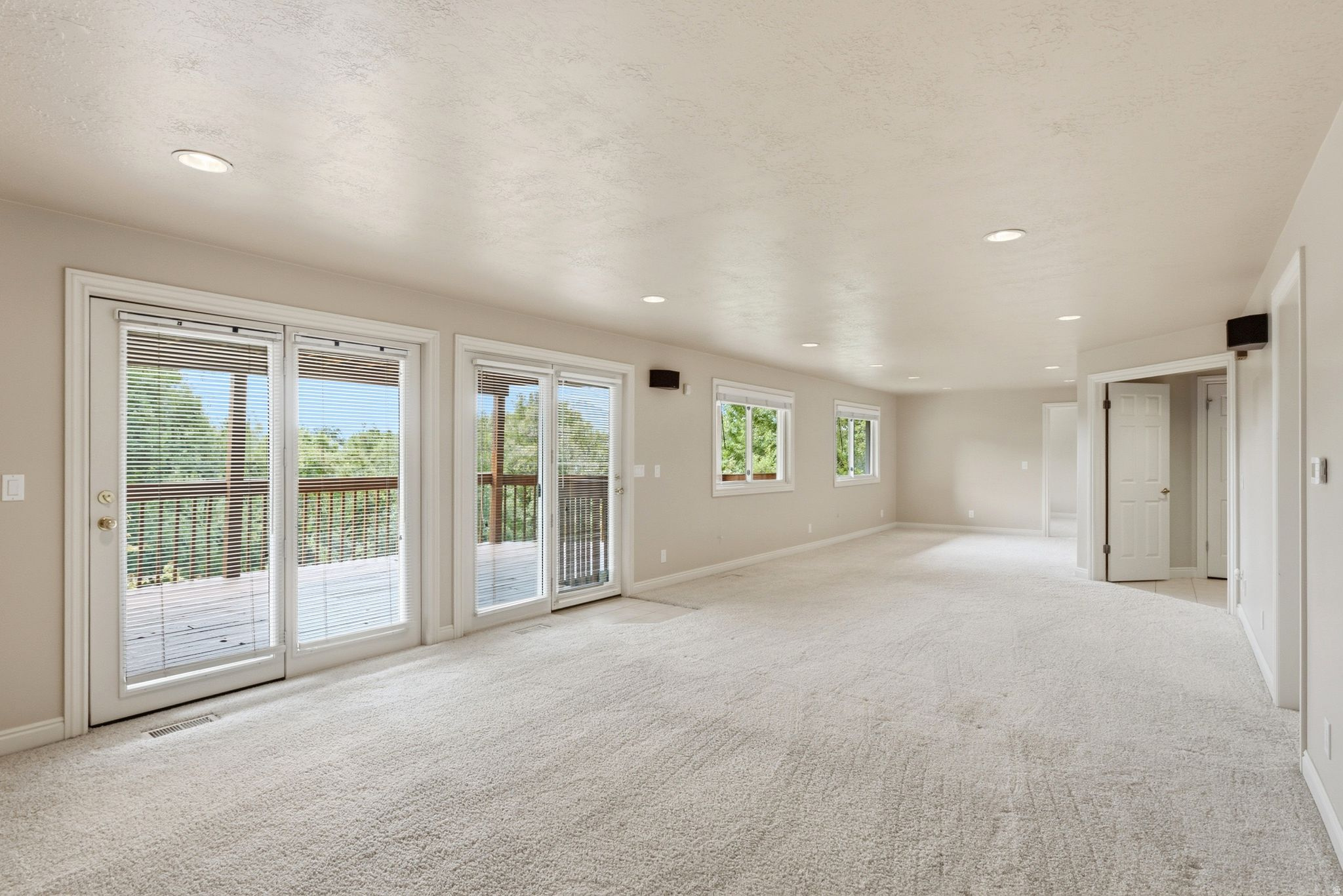 923 W WILSHIRE CT
