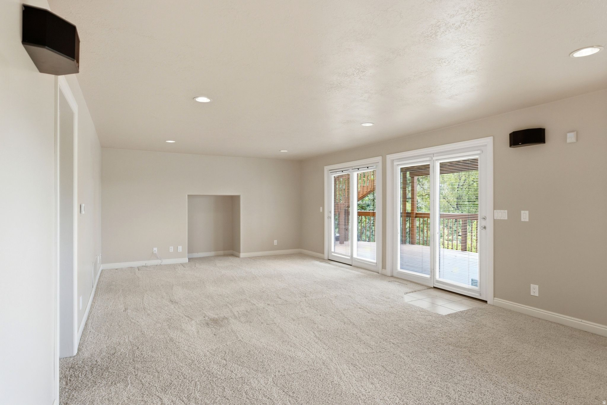 923 W WILSHIRE CT