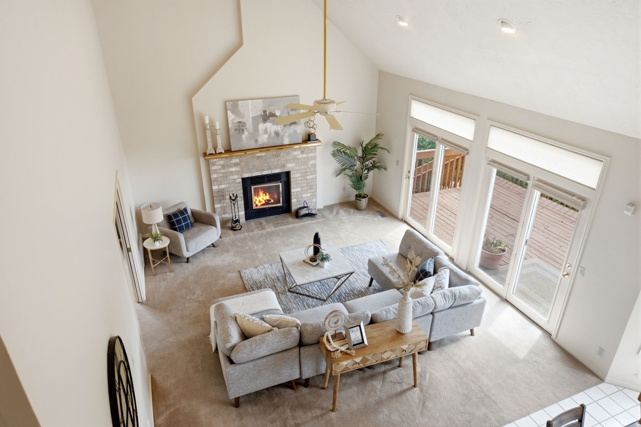 923 W WILSHIRE CT