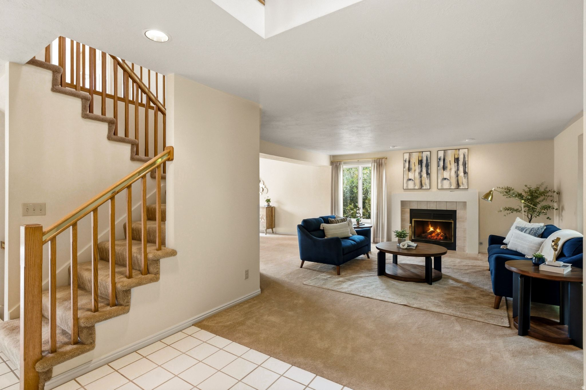 923 W WILSHIRE CT