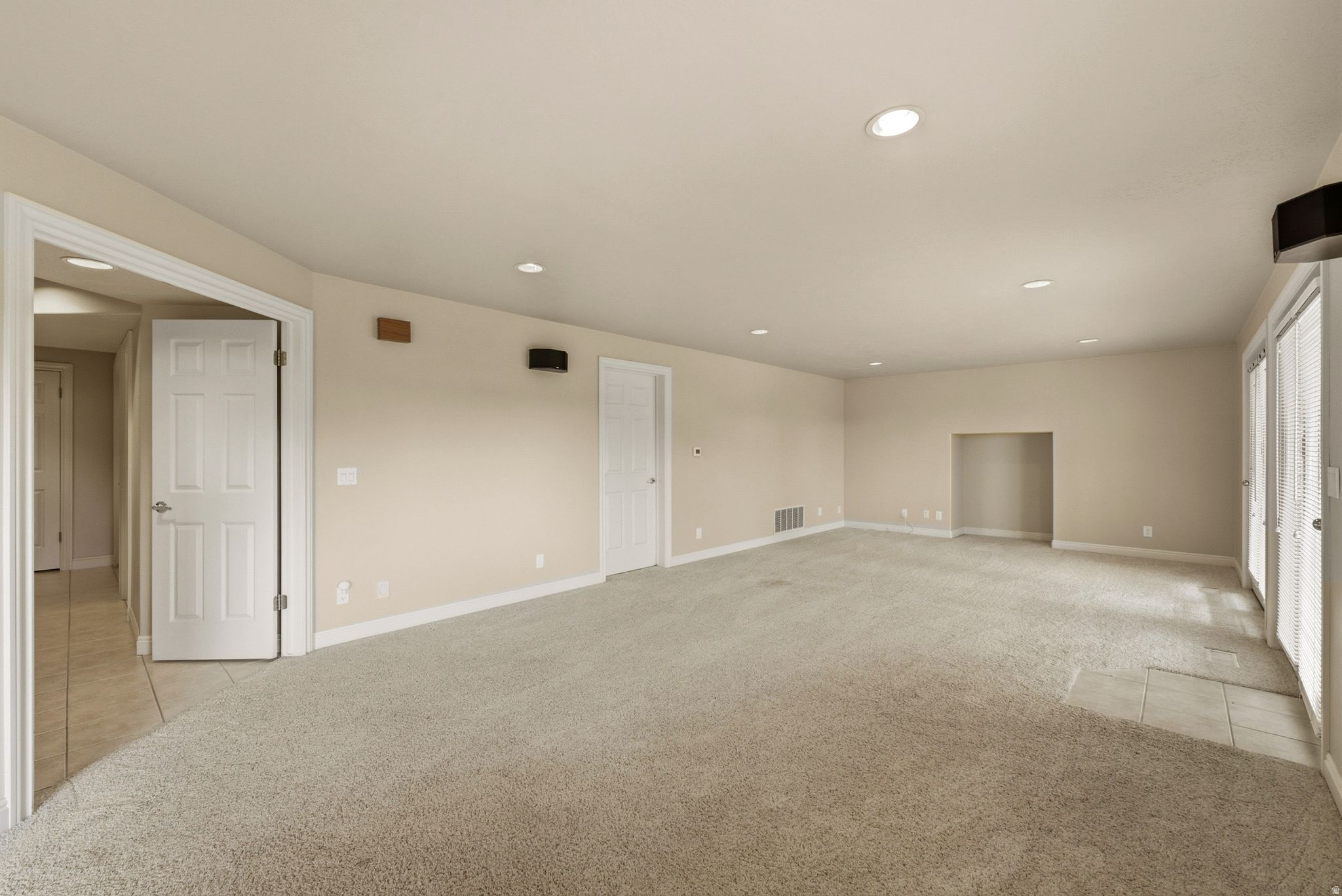 923 W WILSHIRE CT
