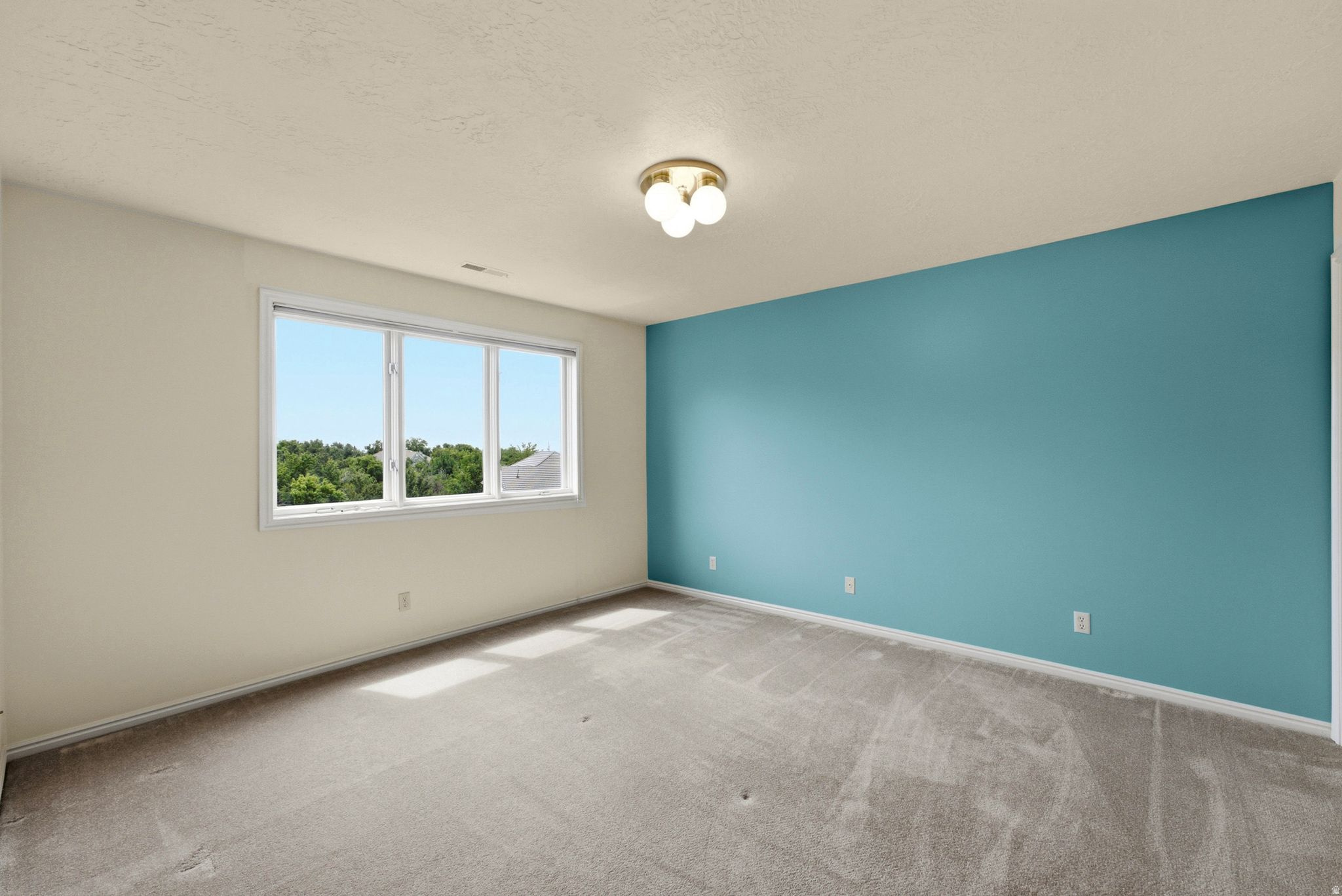 923 W WILSHIRE CT