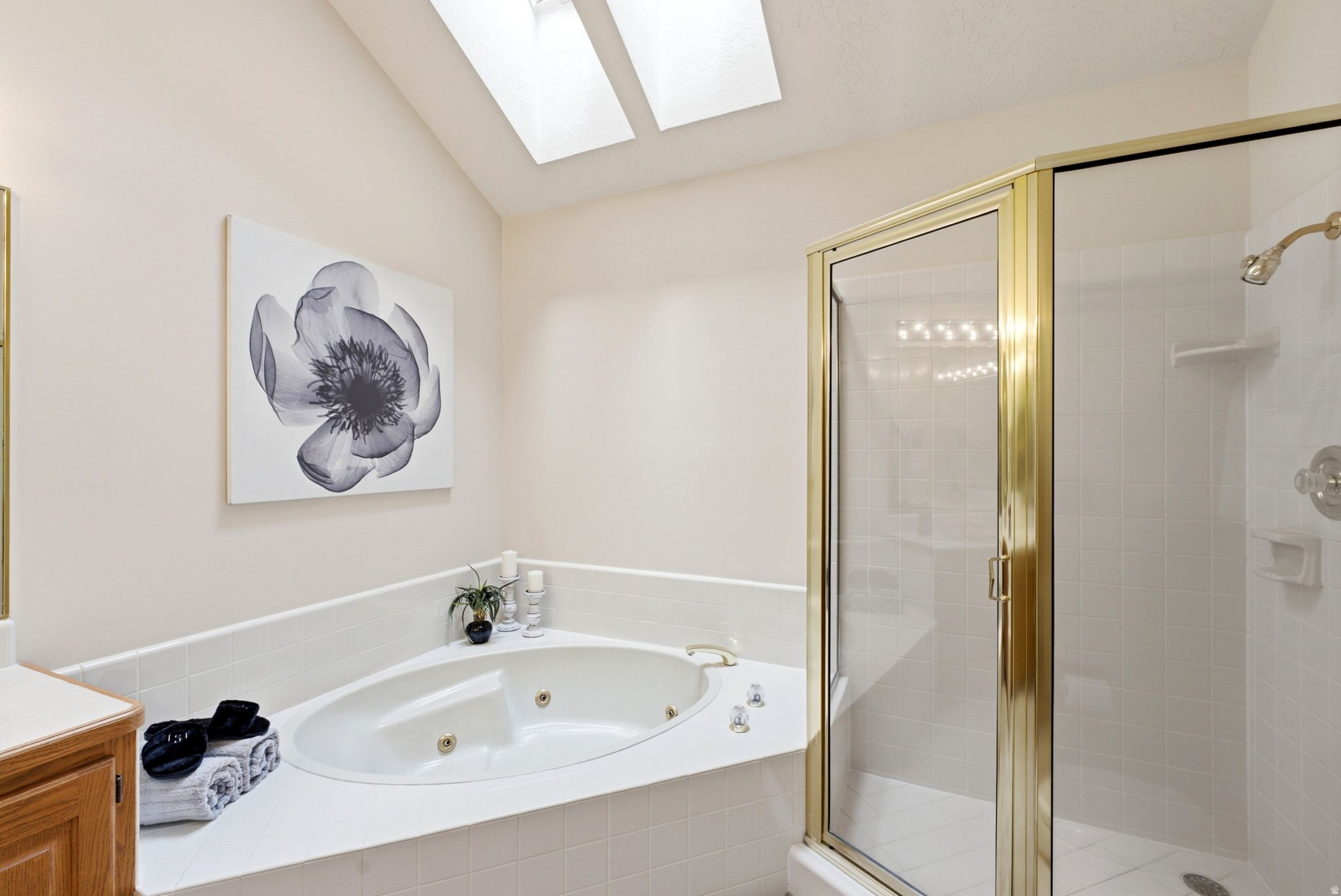 923 W WILSHIRE CT