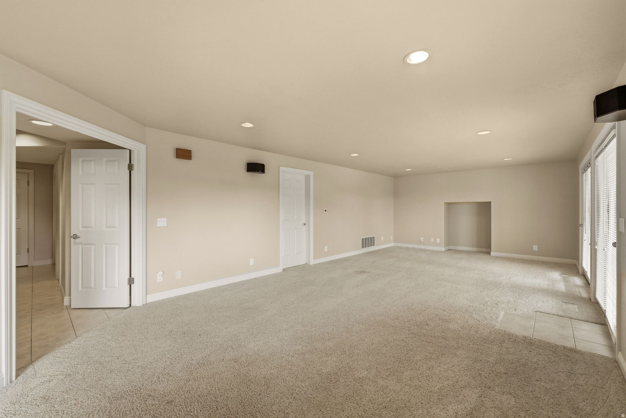 923 W WILSHIRE CT