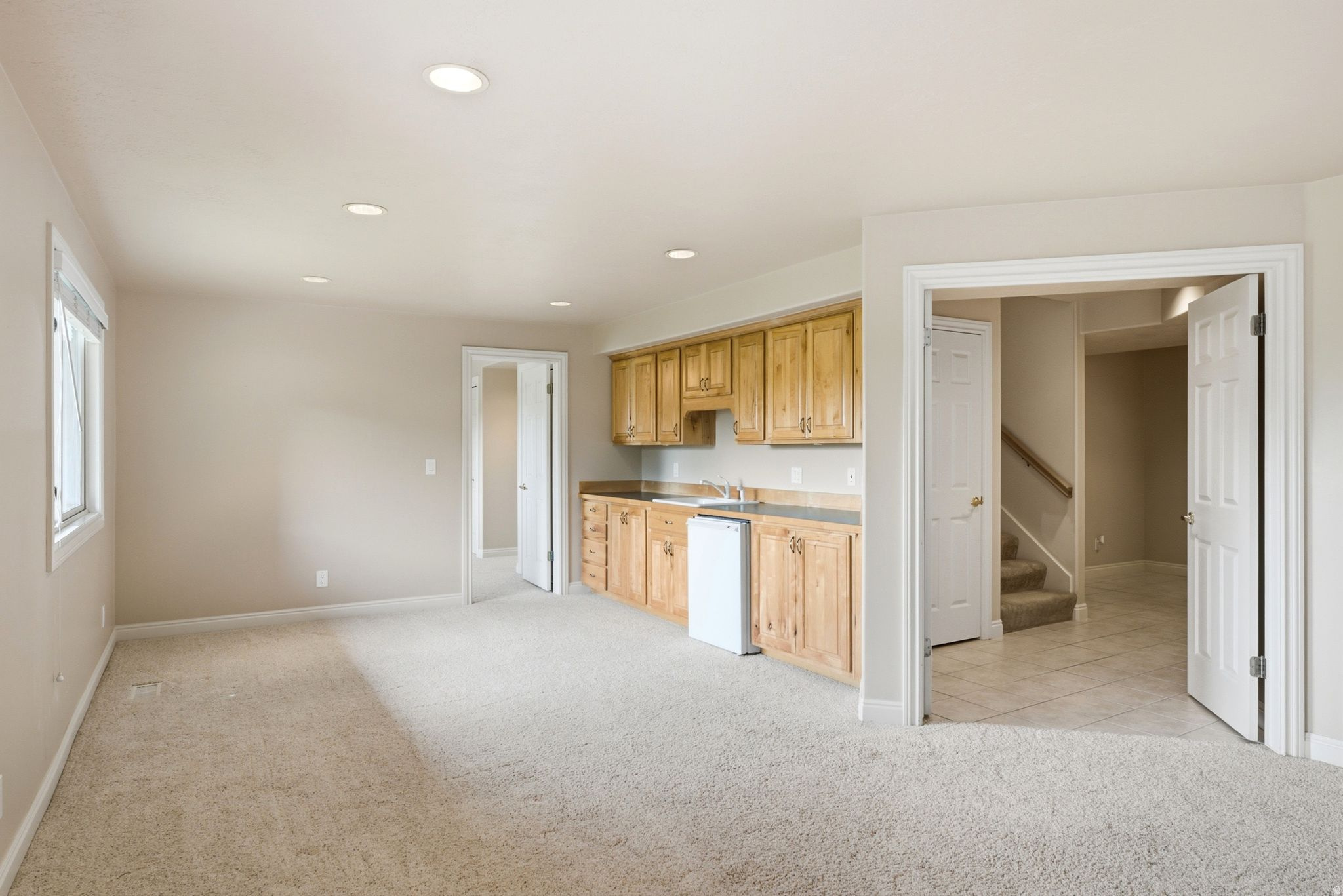 923 W WILSHIRE CT