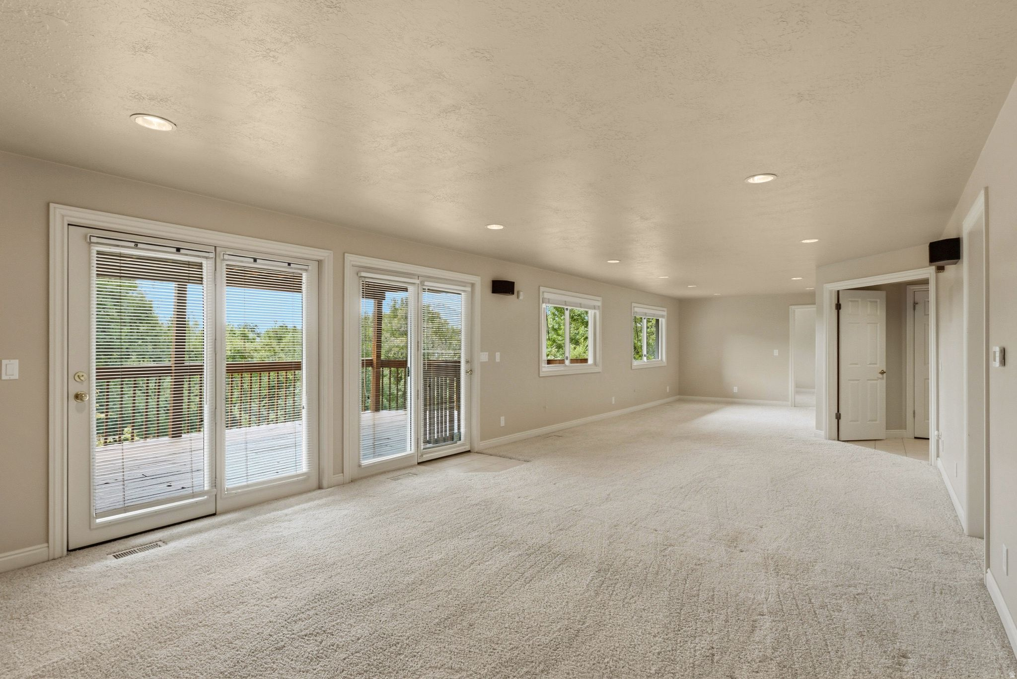 923 W WILSHIRE CT