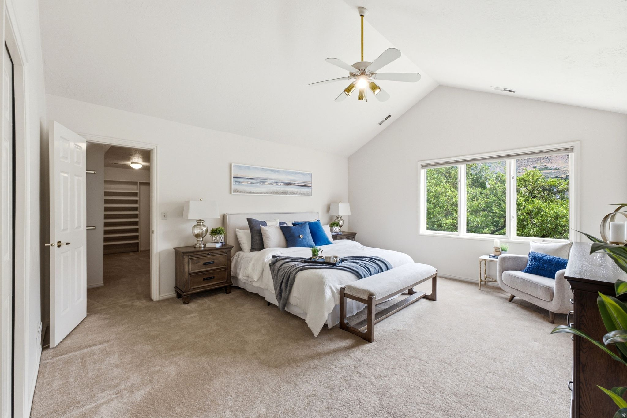 923 W WILSHIRE CT