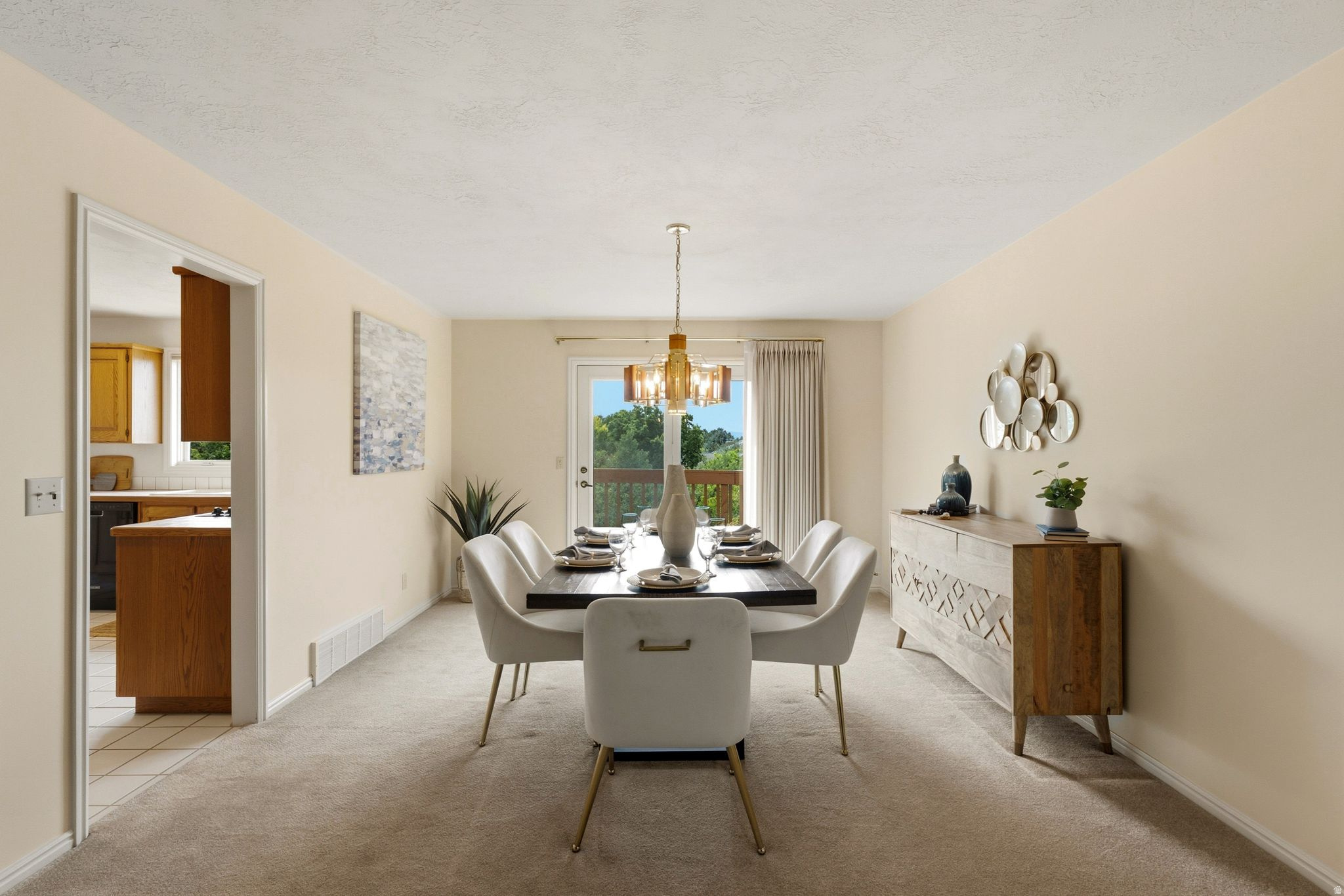 923 W WILSHIRE CT