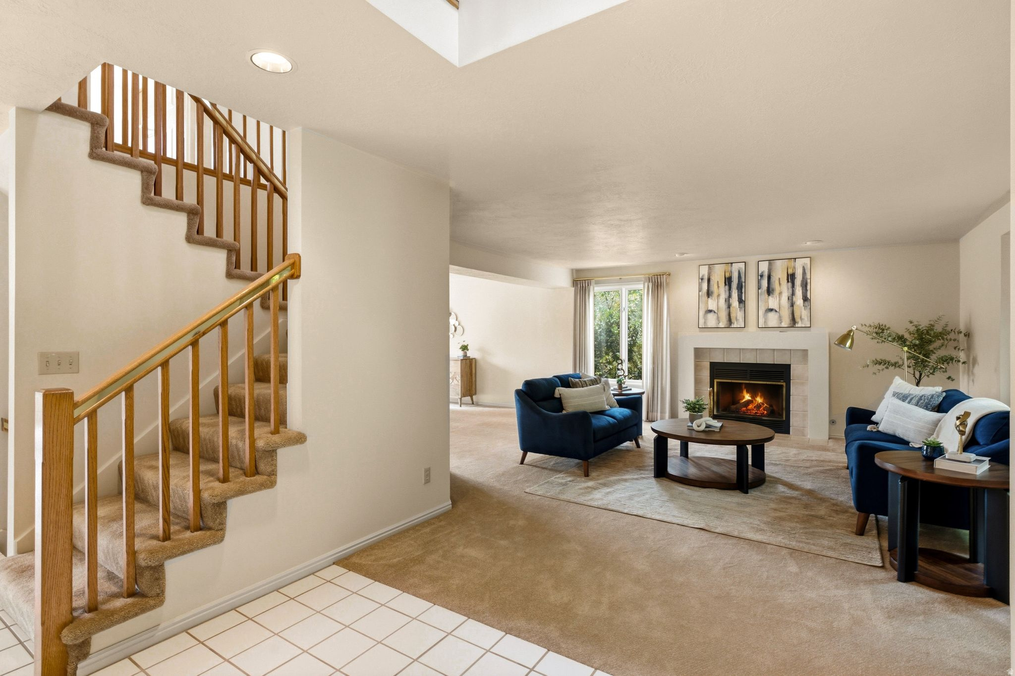 923 W WILSHIRE CT