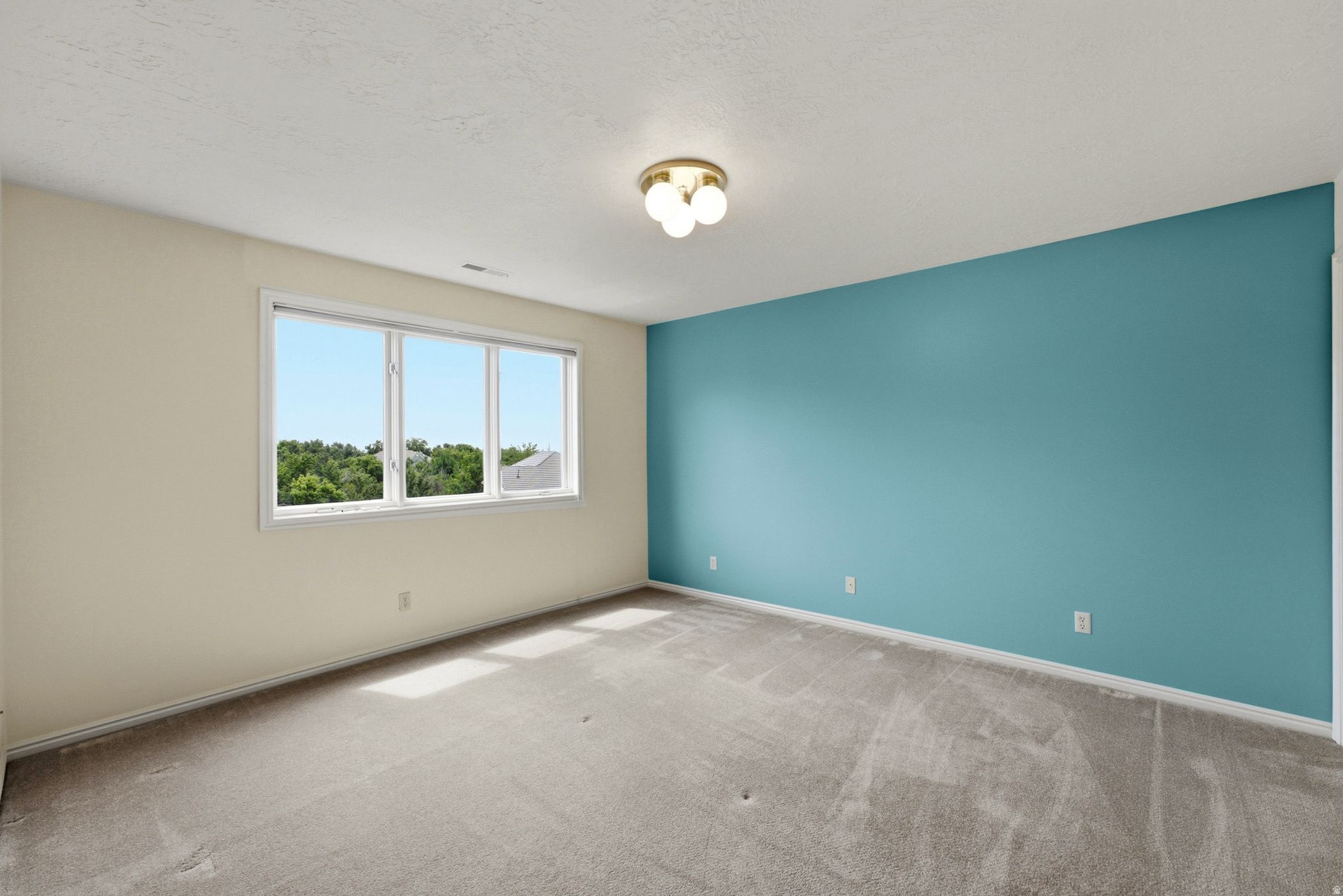 923 W WILSHIRE CT