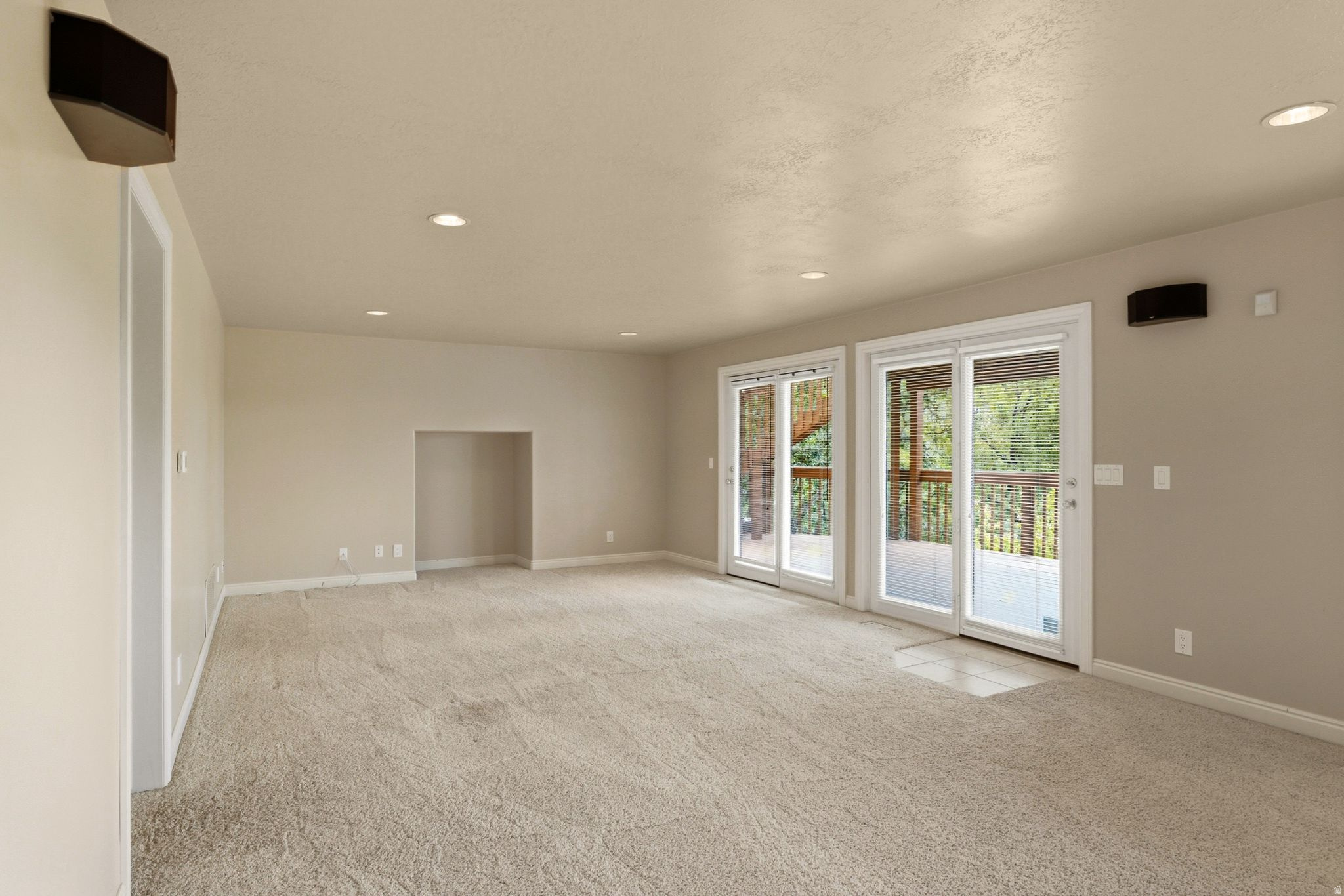 923 W WILSHIRE CT