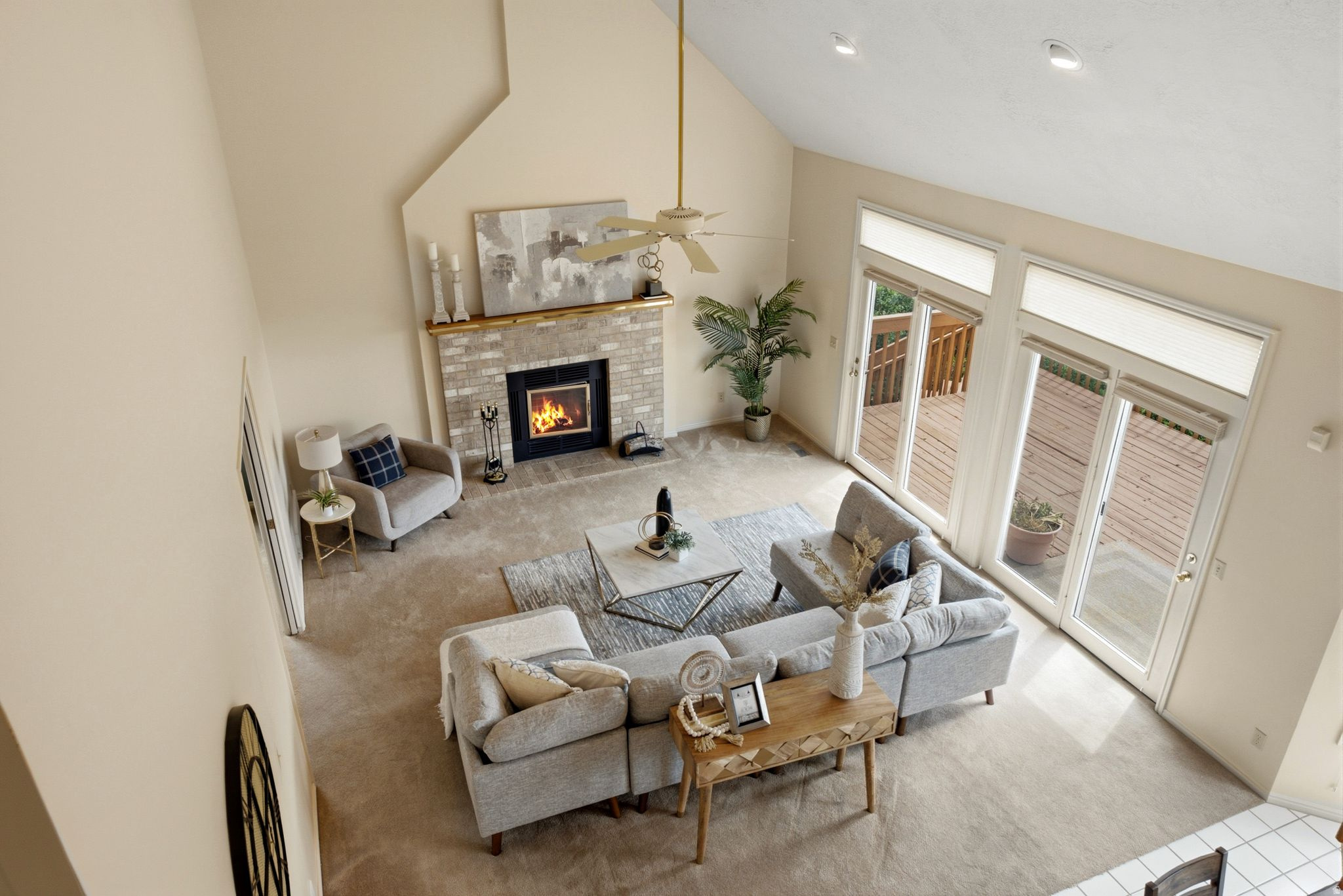 923 W WILSHIRE CT