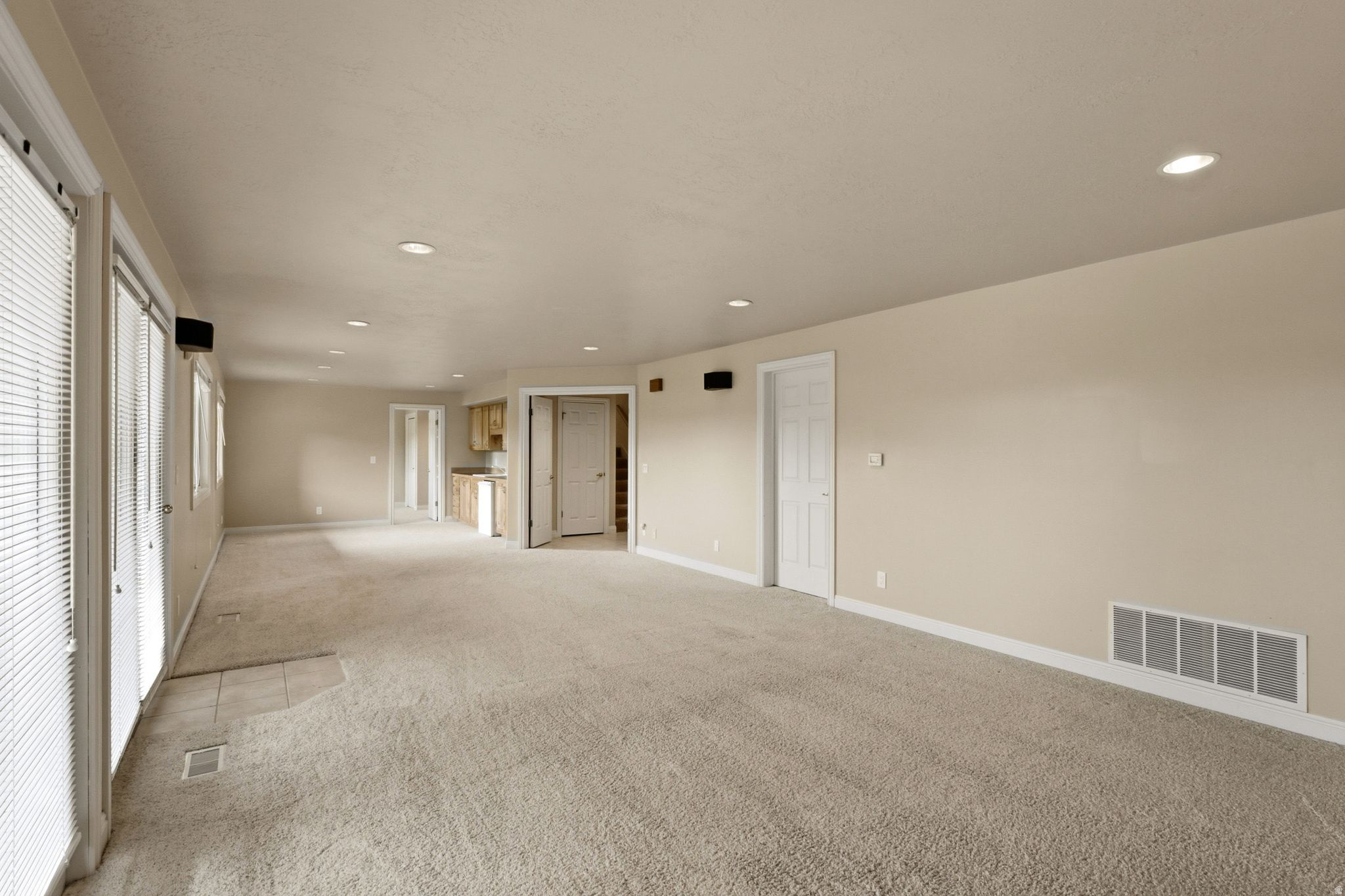 923 W WILSHIRE CT