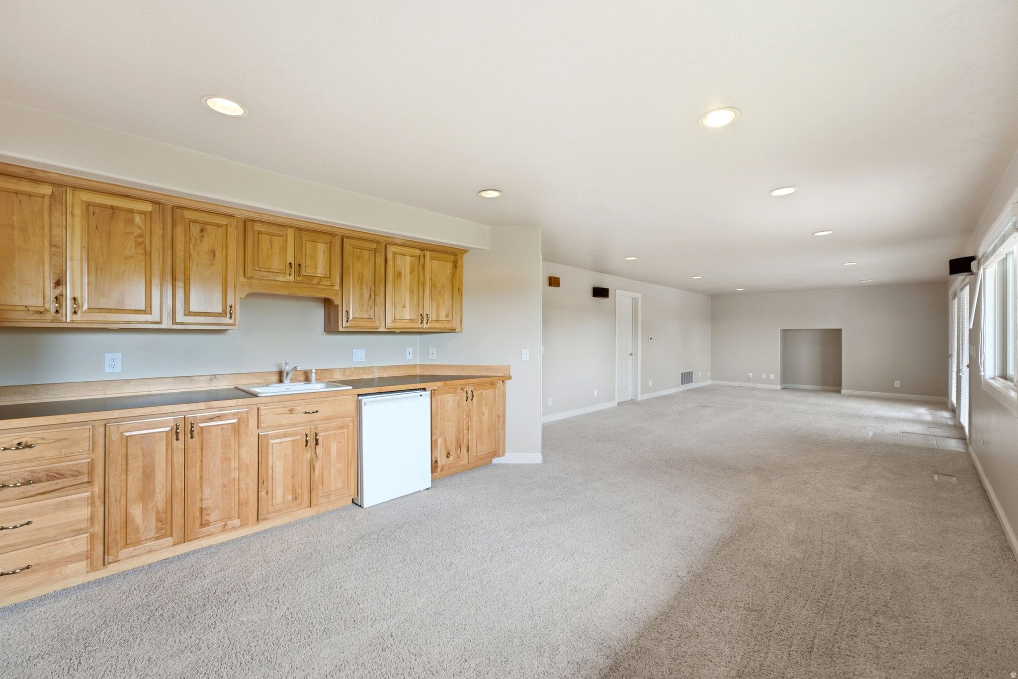 923 W WILSHIRE CT