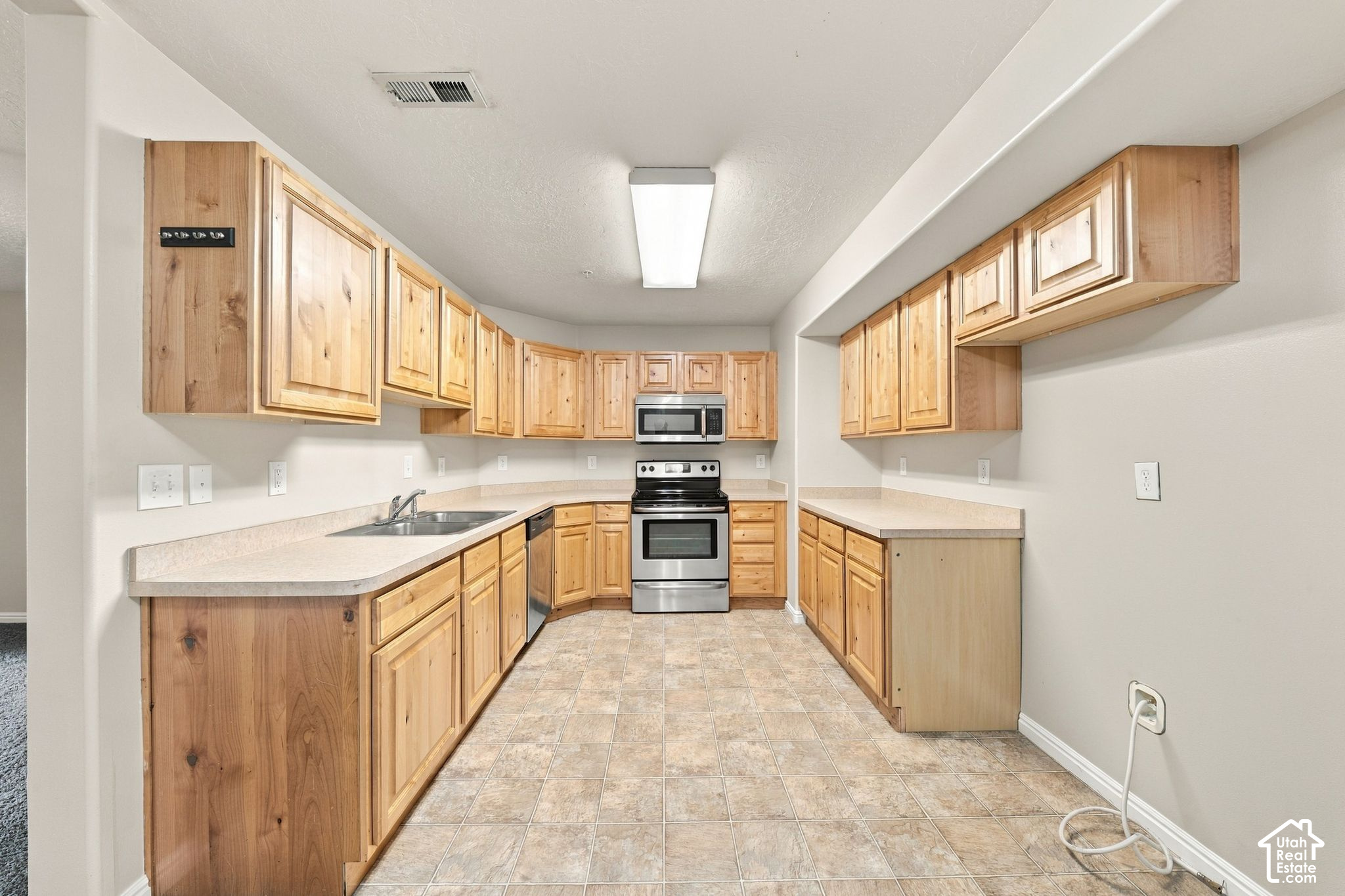 3477 E RIDGE RD #4