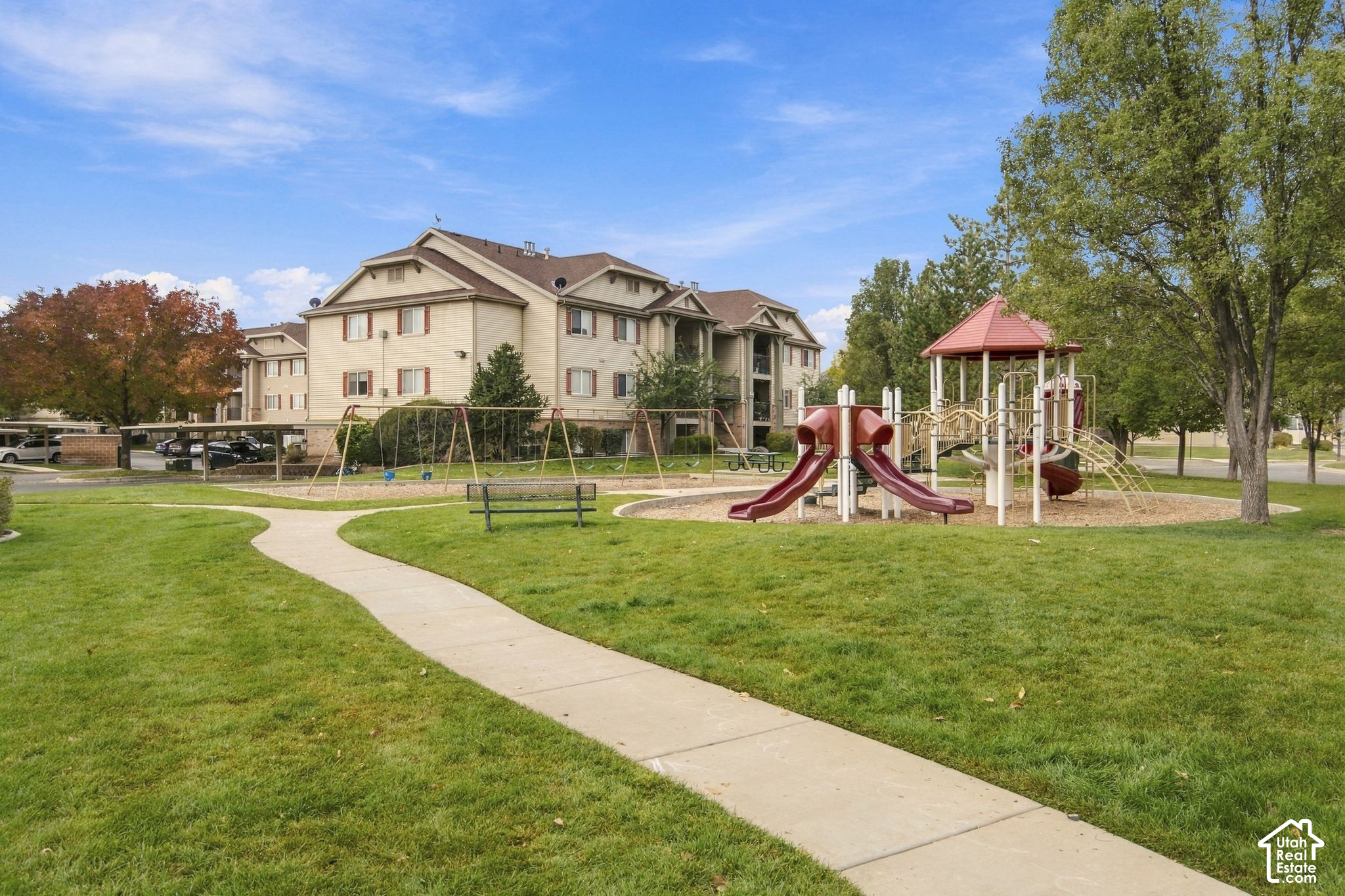 3477 E RIDGE RD #4