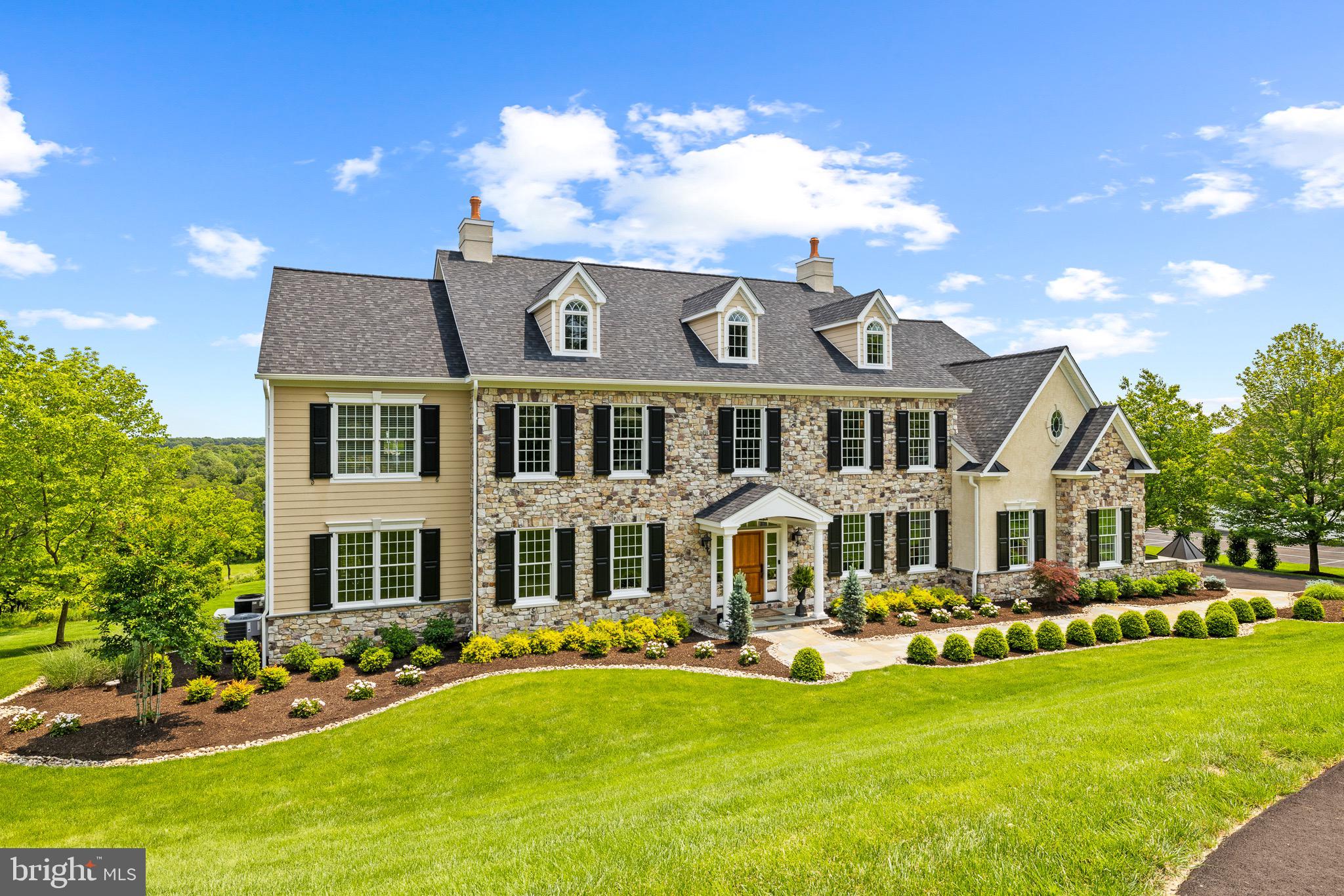 5835 RIDGEVIEW DRIVE