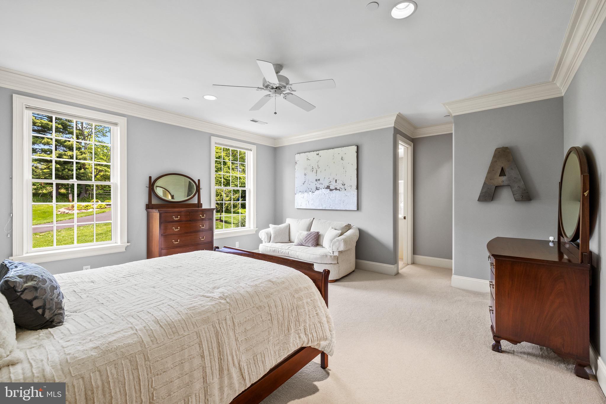 5835 RIDGEVIEW DRIVE