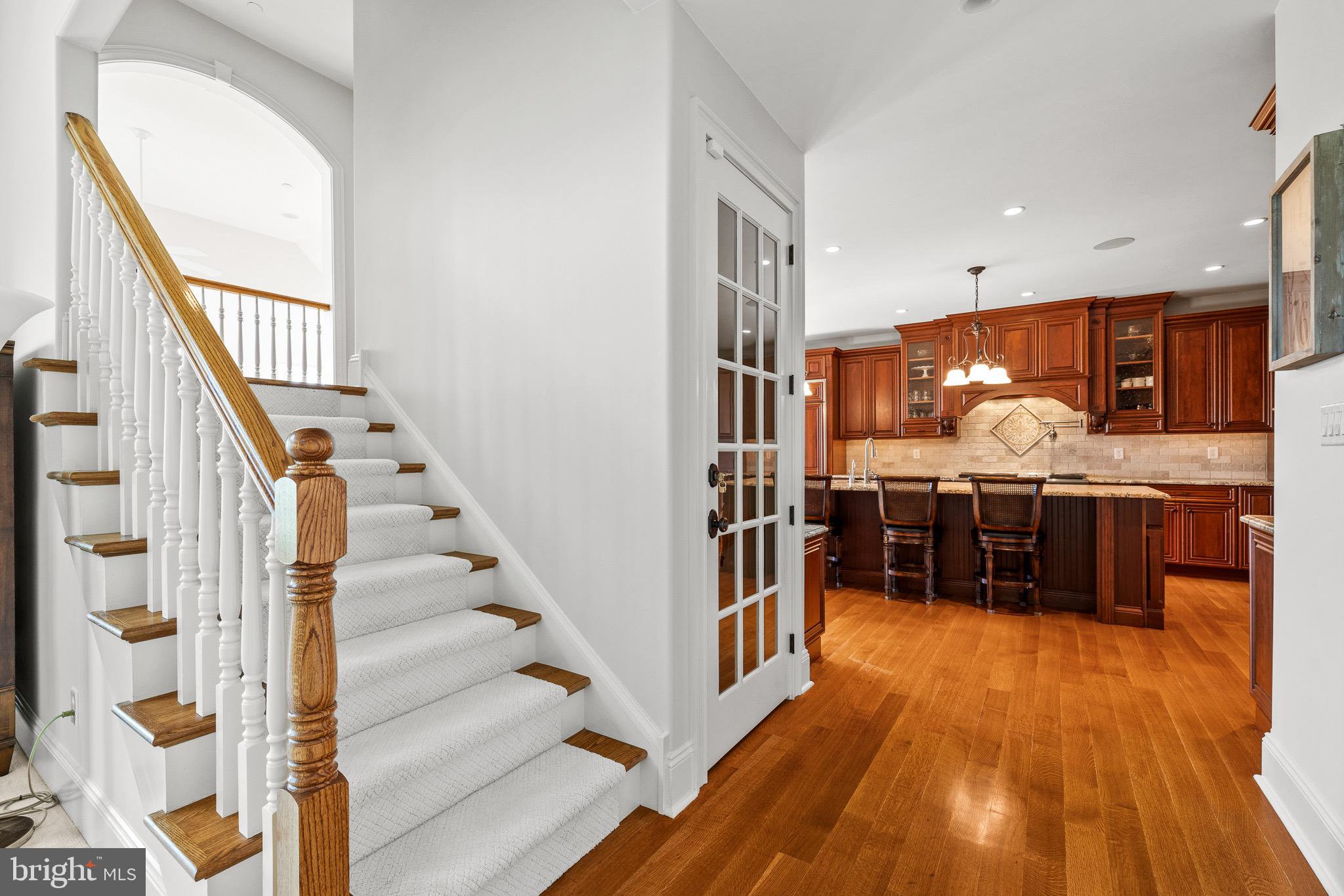 5835 RIDGEVIEW DRIVE