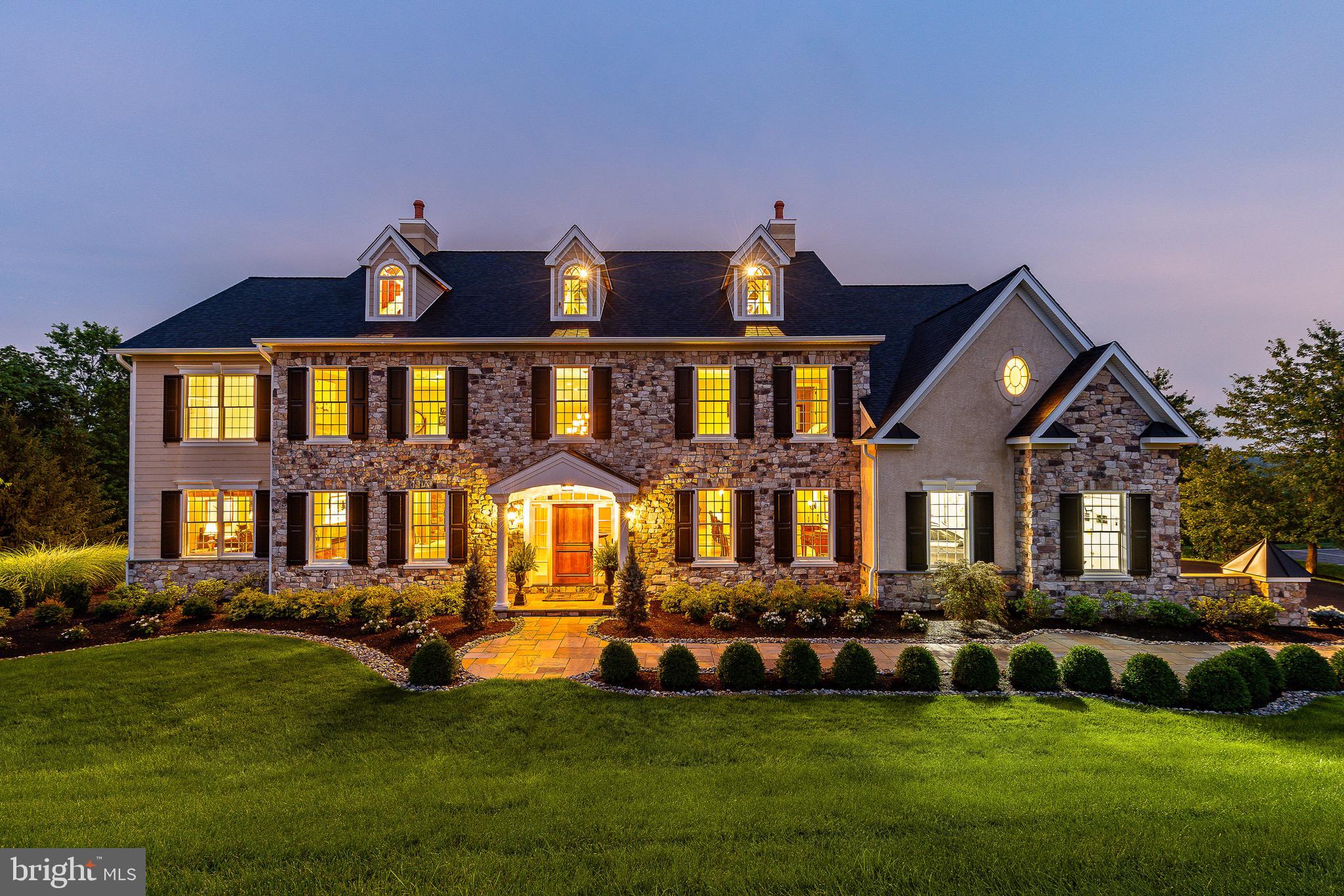 5835 RIDGEVIEW DRIVE