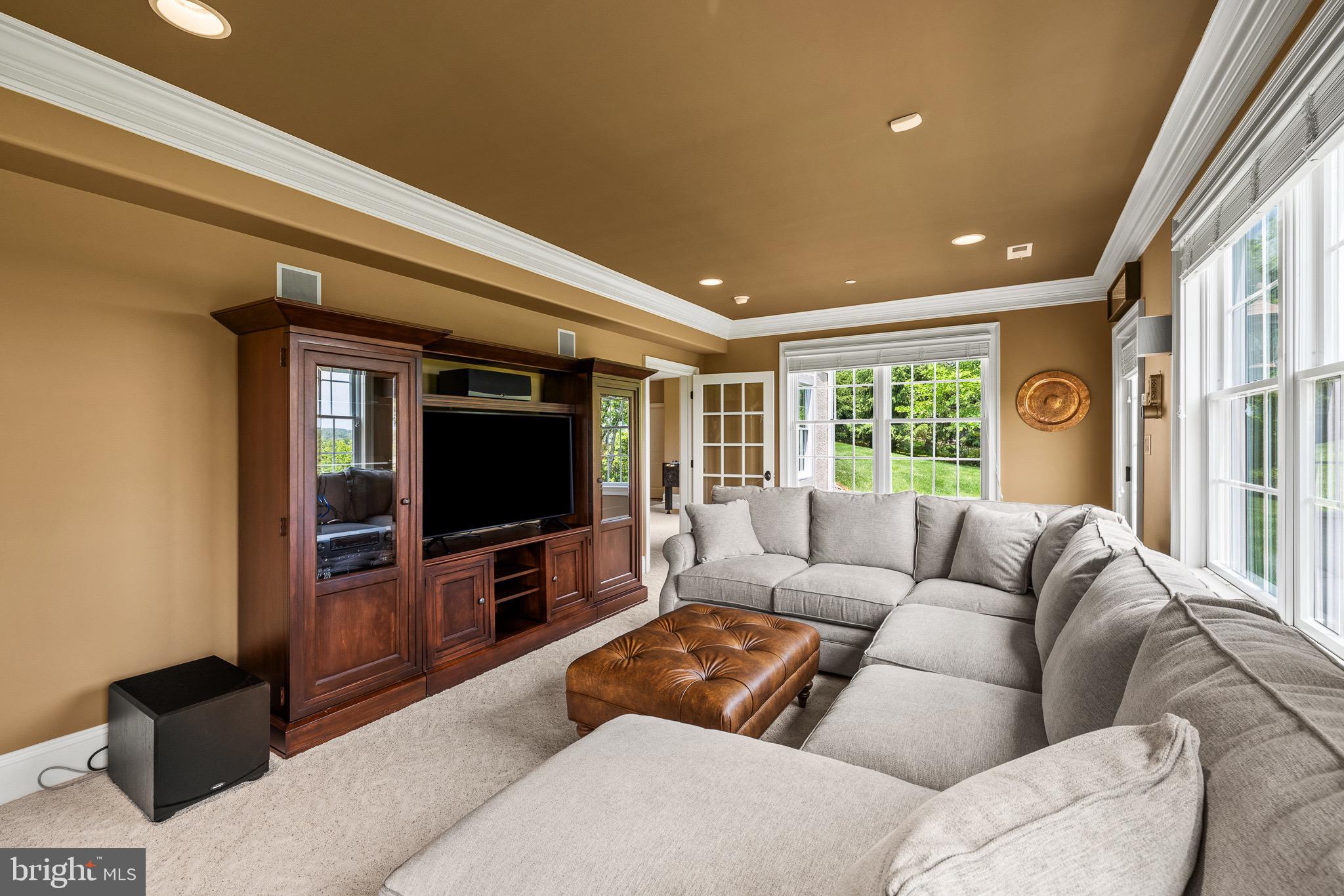 5835 RIDGEVIEW DRIVE