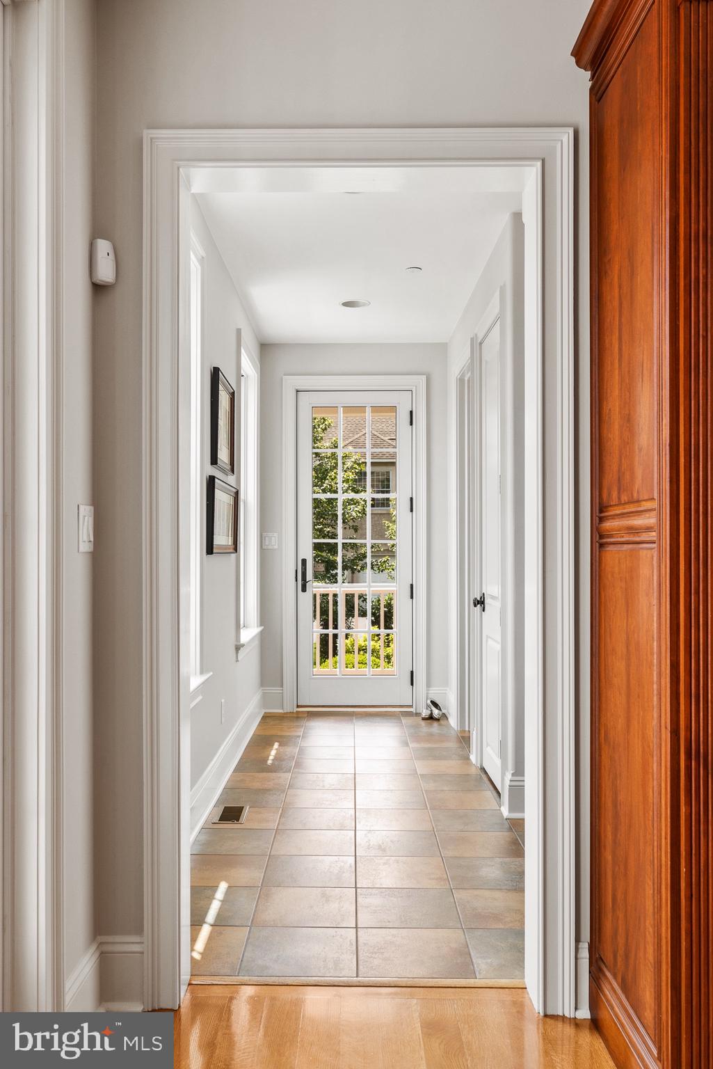 5835 RIDGEVIEW DRIVE