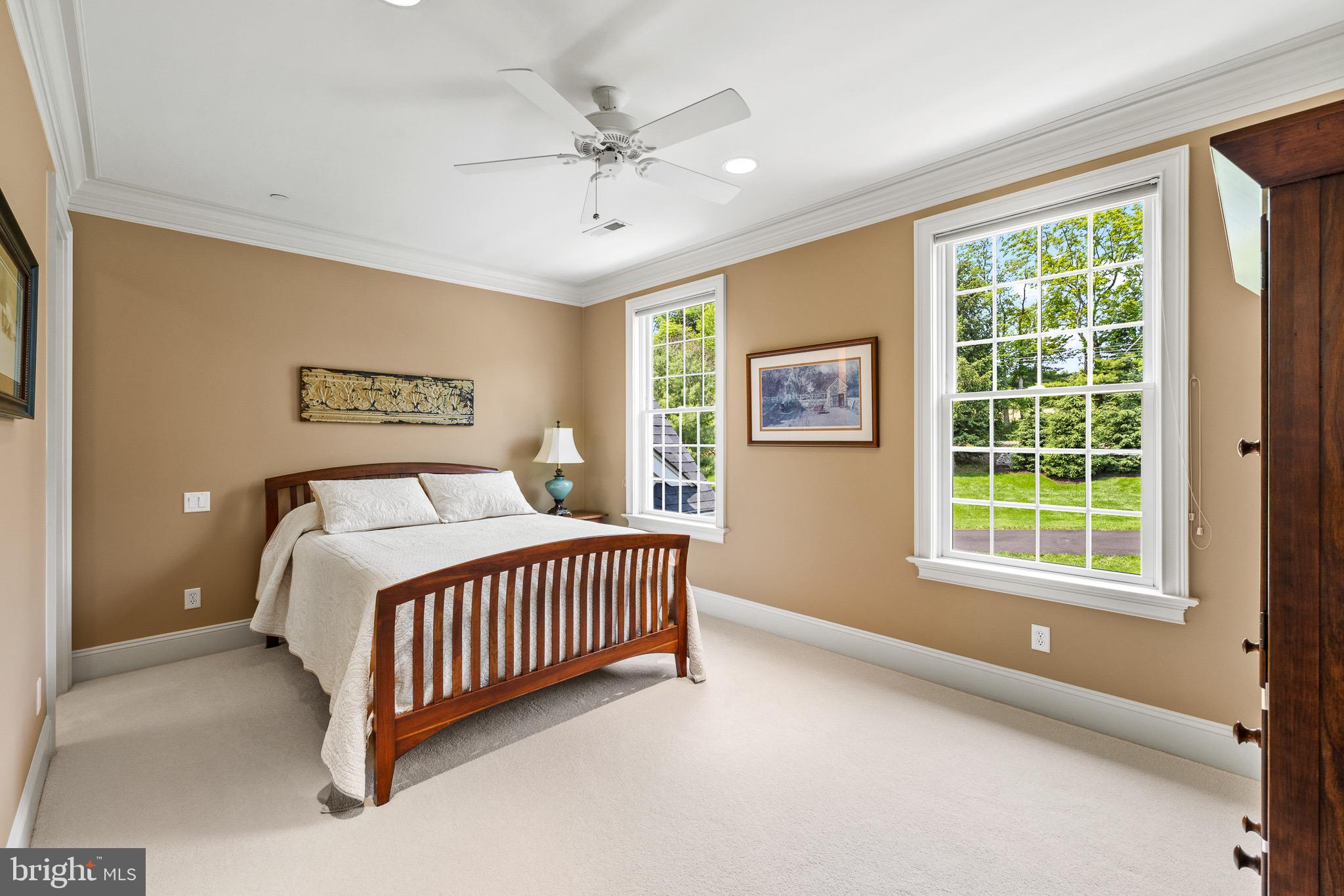 5835 RIDGEVIEW DRIVE