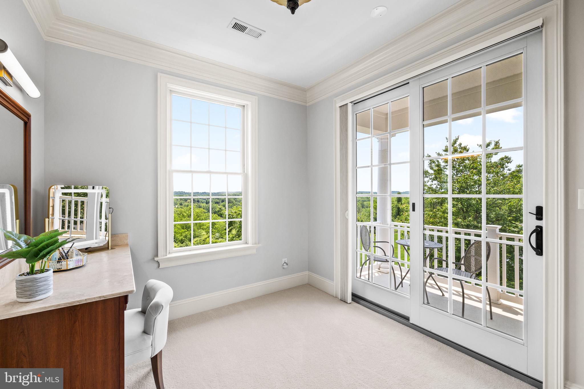 5835 RIDGEVIEW DRIVE