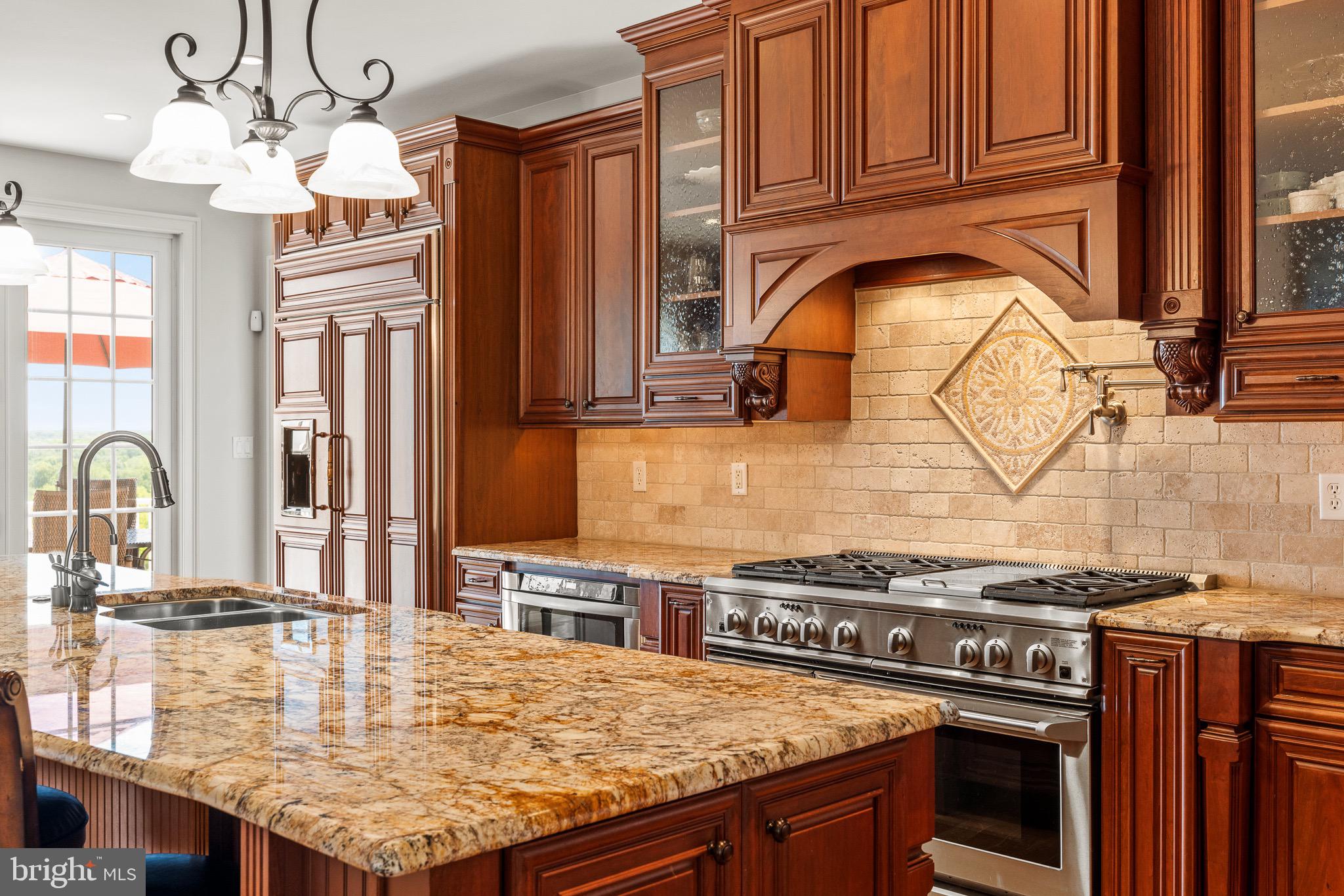 5835 RIDGEVIEW DRIVE