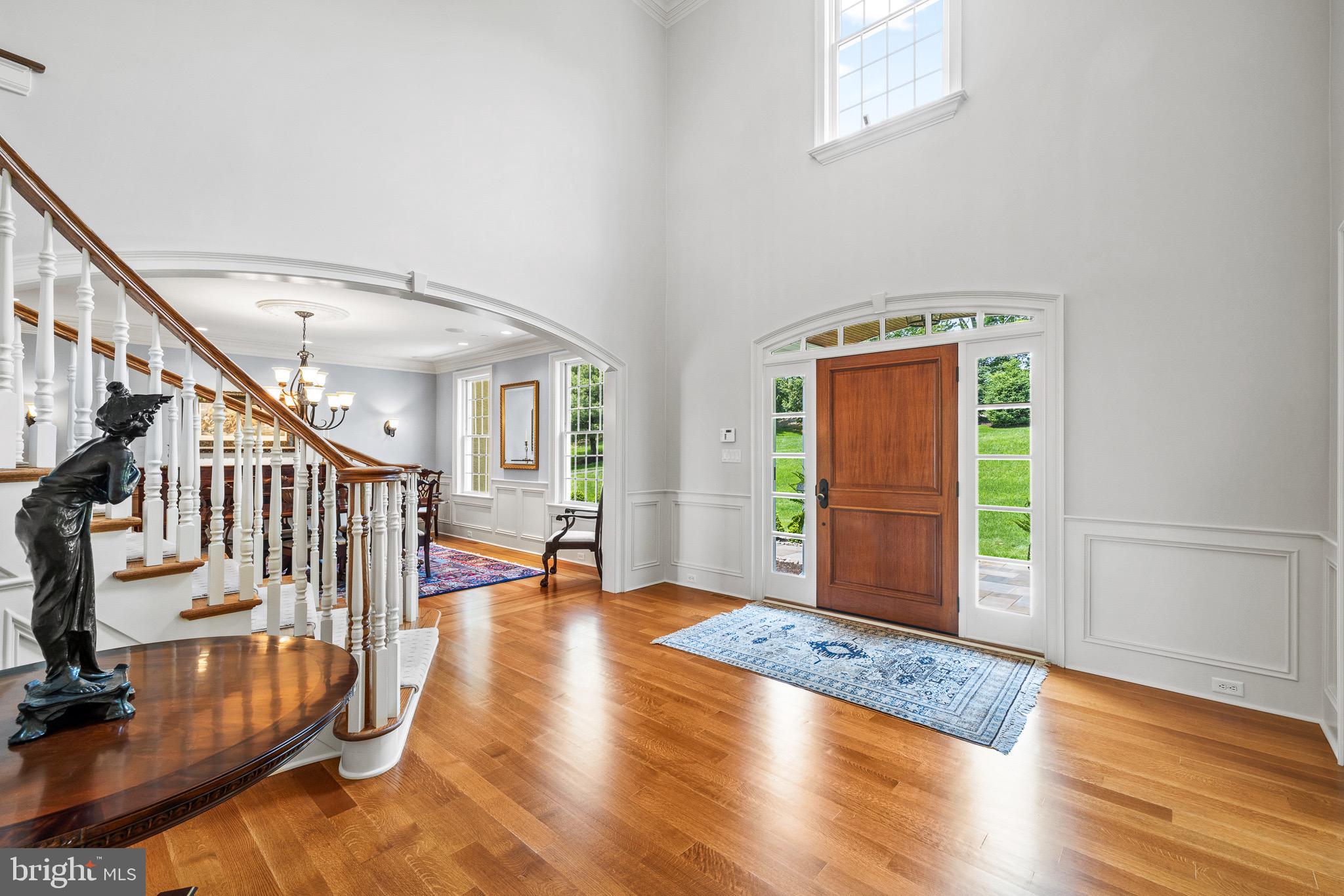 5835 RIDGEVIEW DRIVE