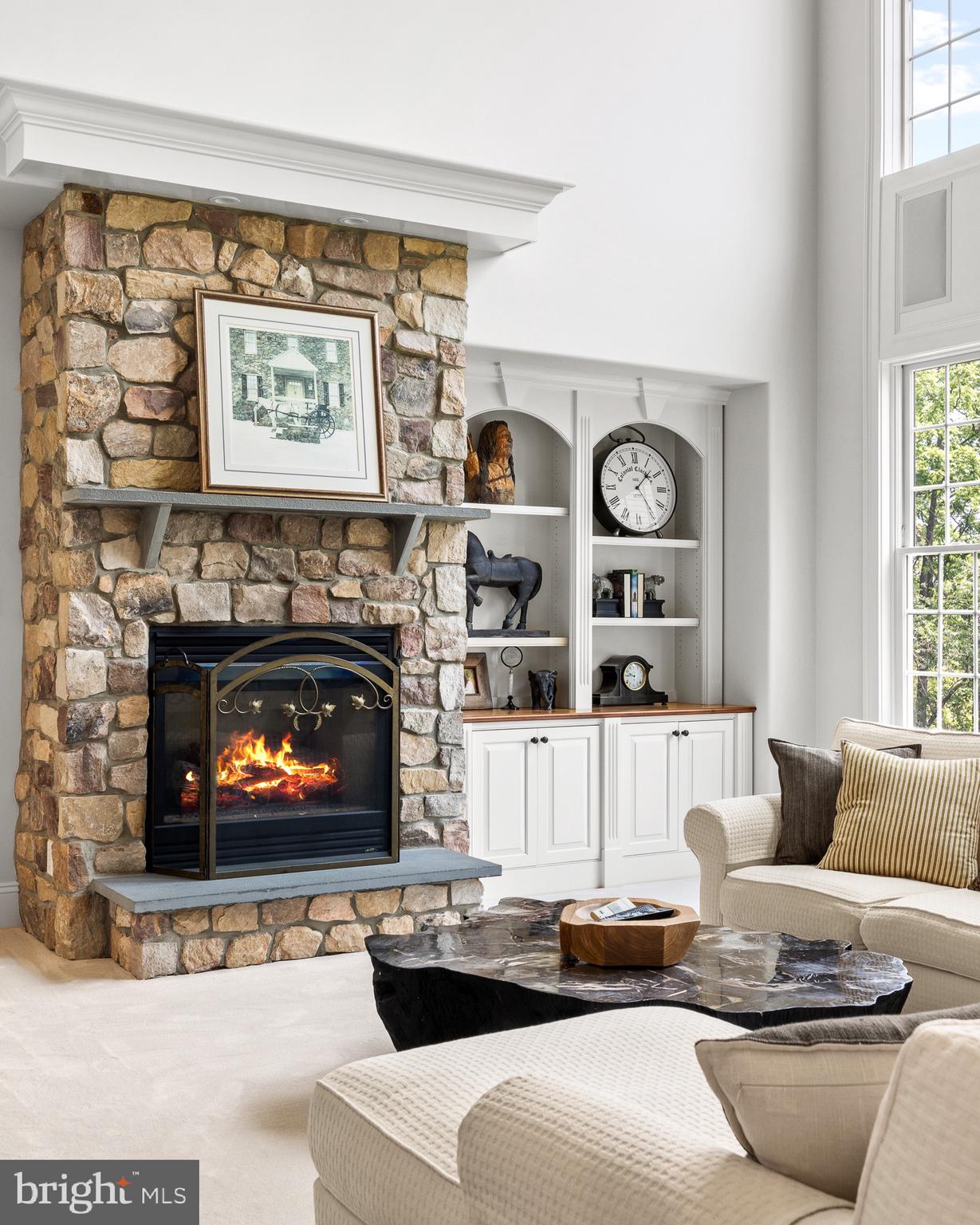 5835 RIDGEVIEW DRIVE