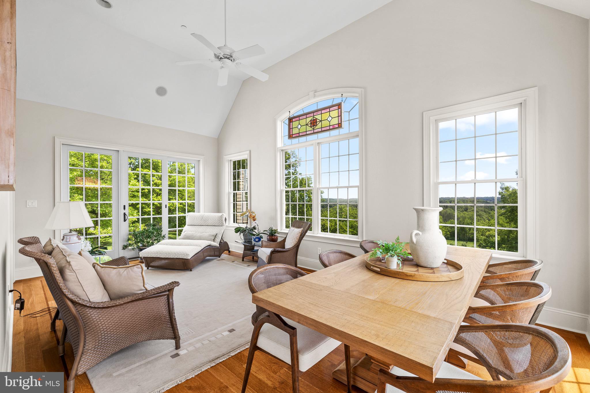 5835 RIDGEVIEW DRIVE