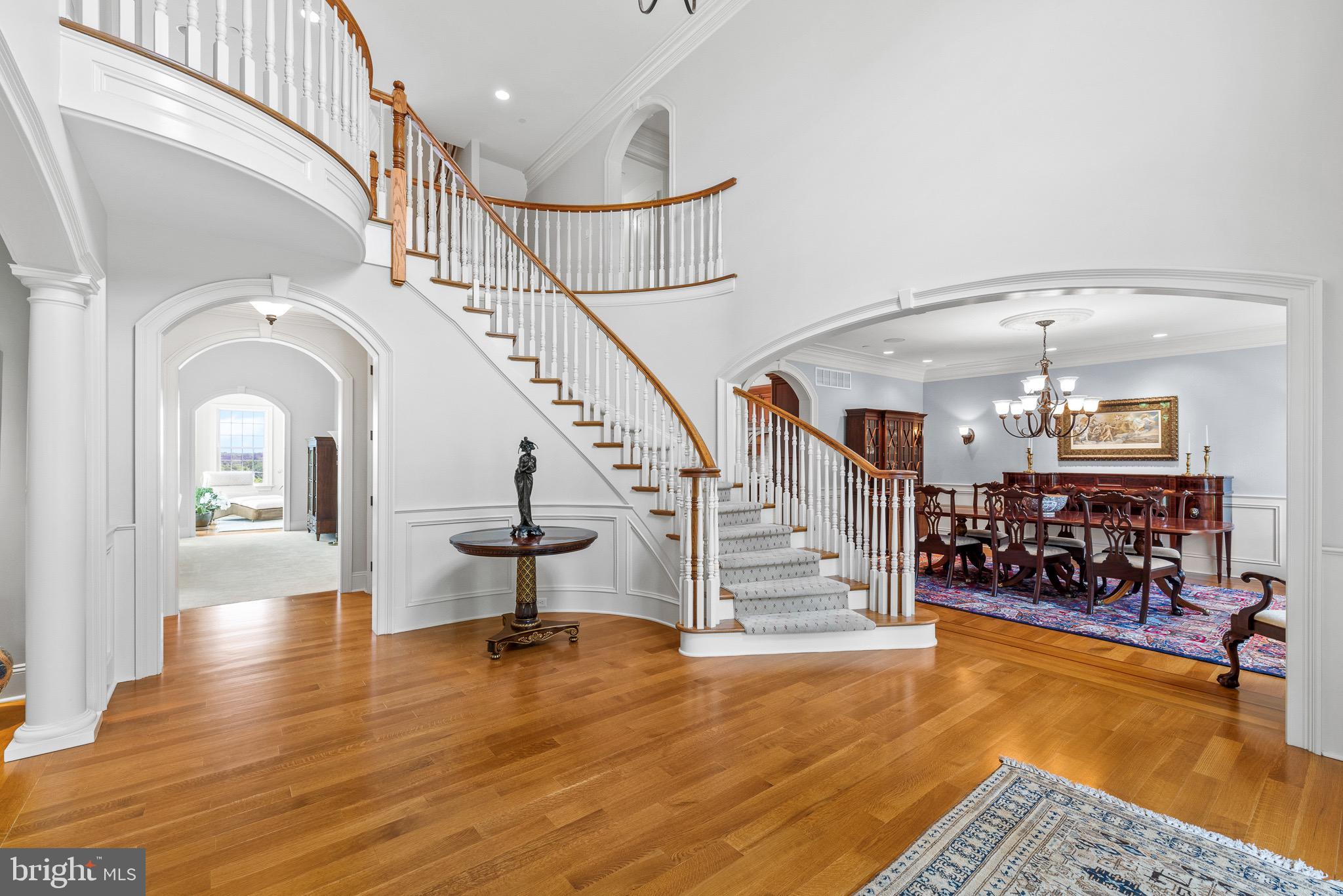 5835 RIDGEVIEW DRIVE